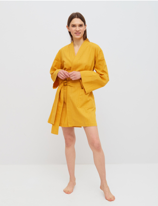 Жіночий жовтий халат