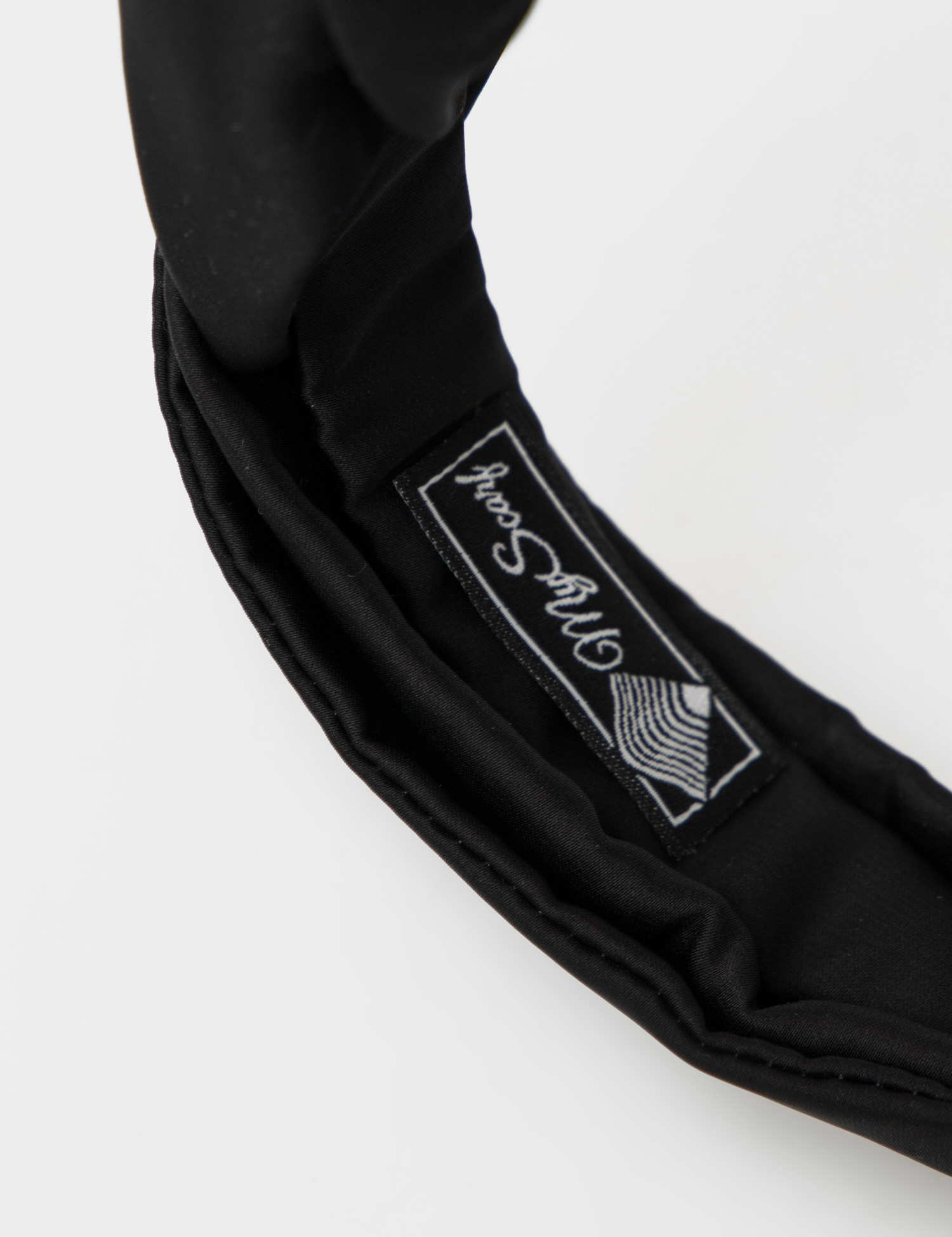 Картинка Чорний обруч