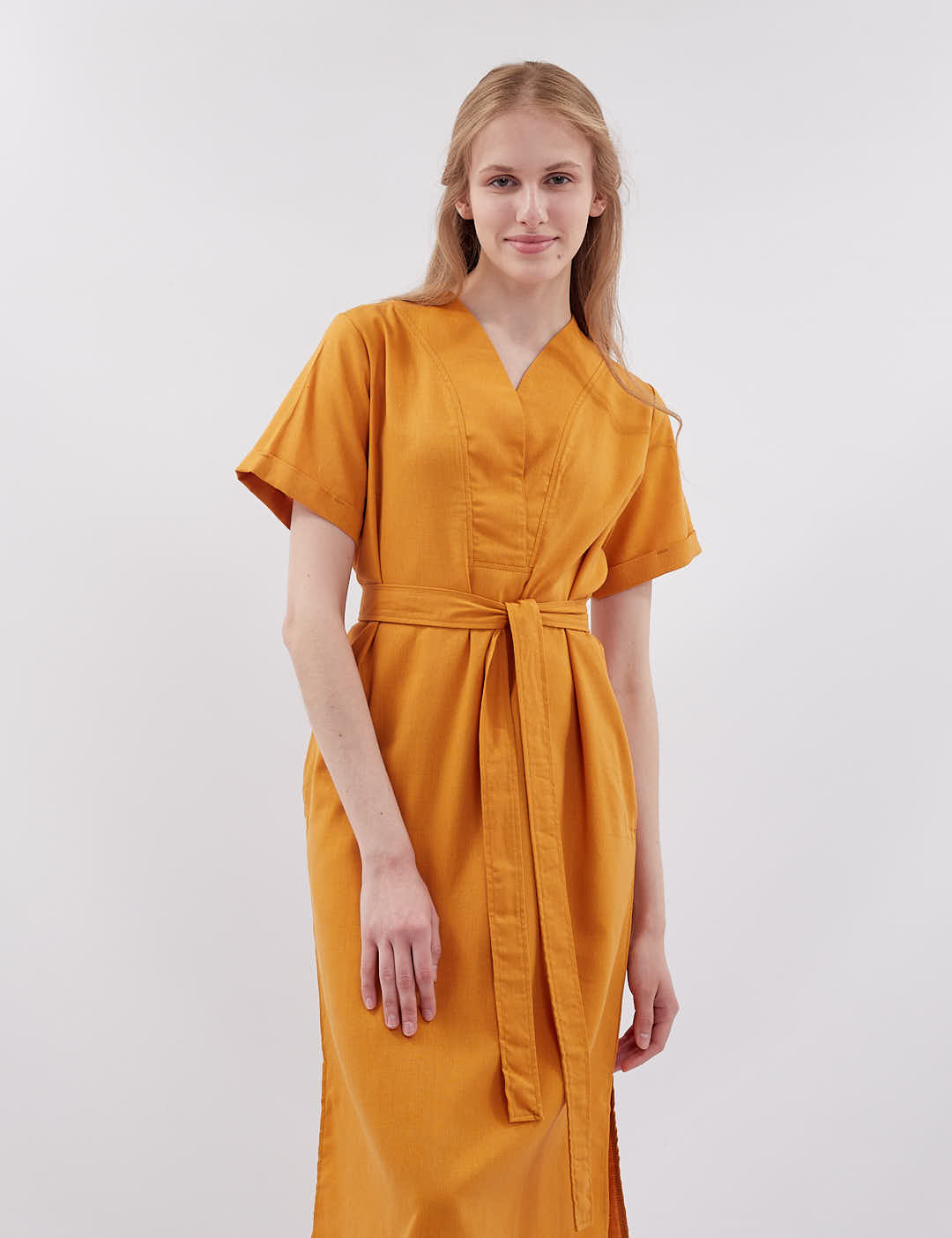 Картинка Сукня Voyager dress міді жовта