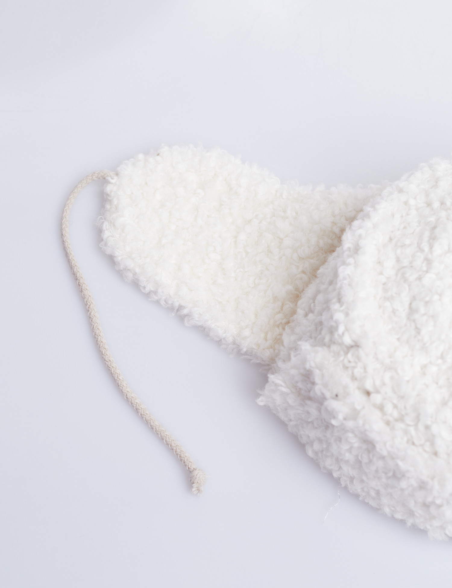 Картинка Біла шапка