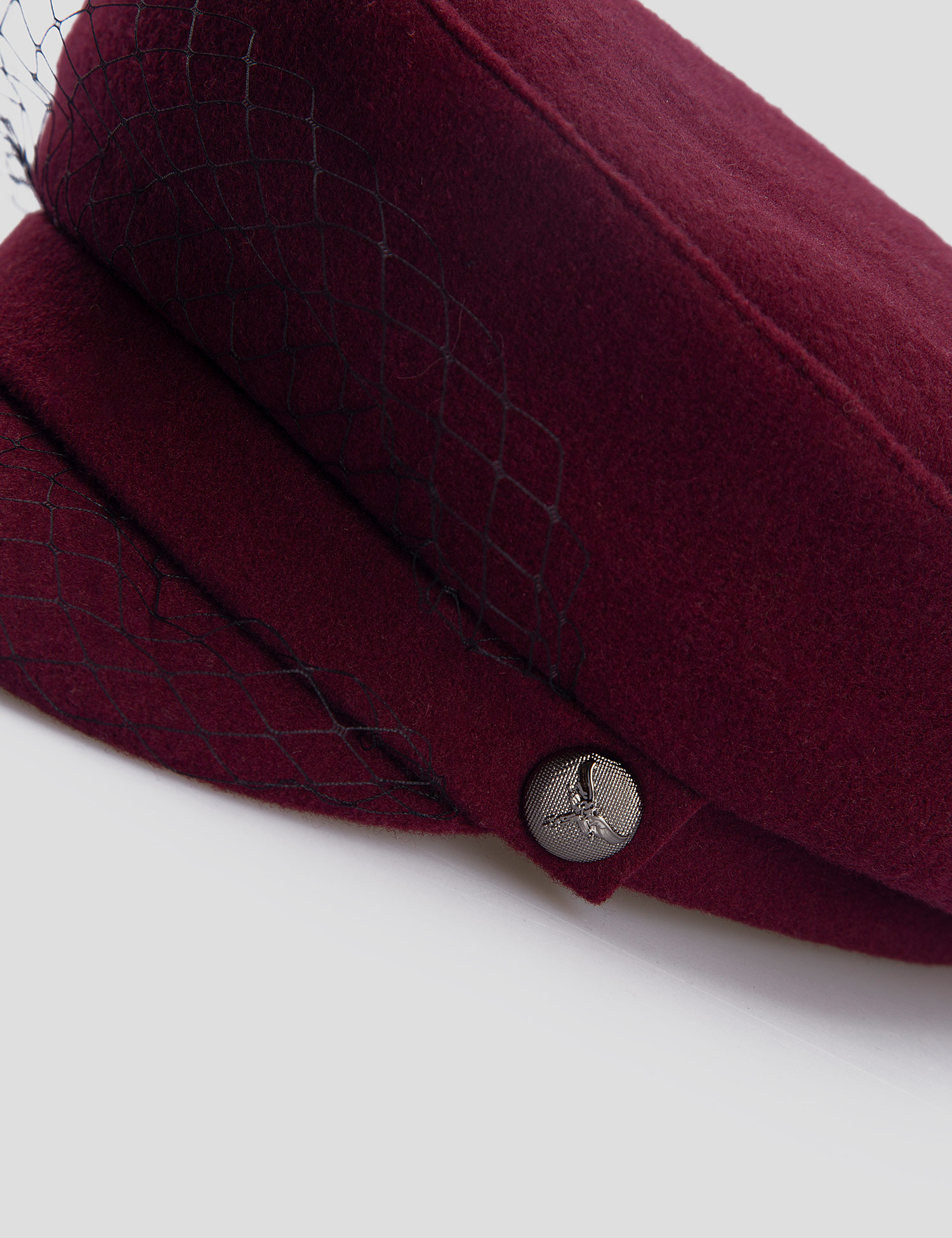 Картинка Жіноча бордова кепка з сіткою