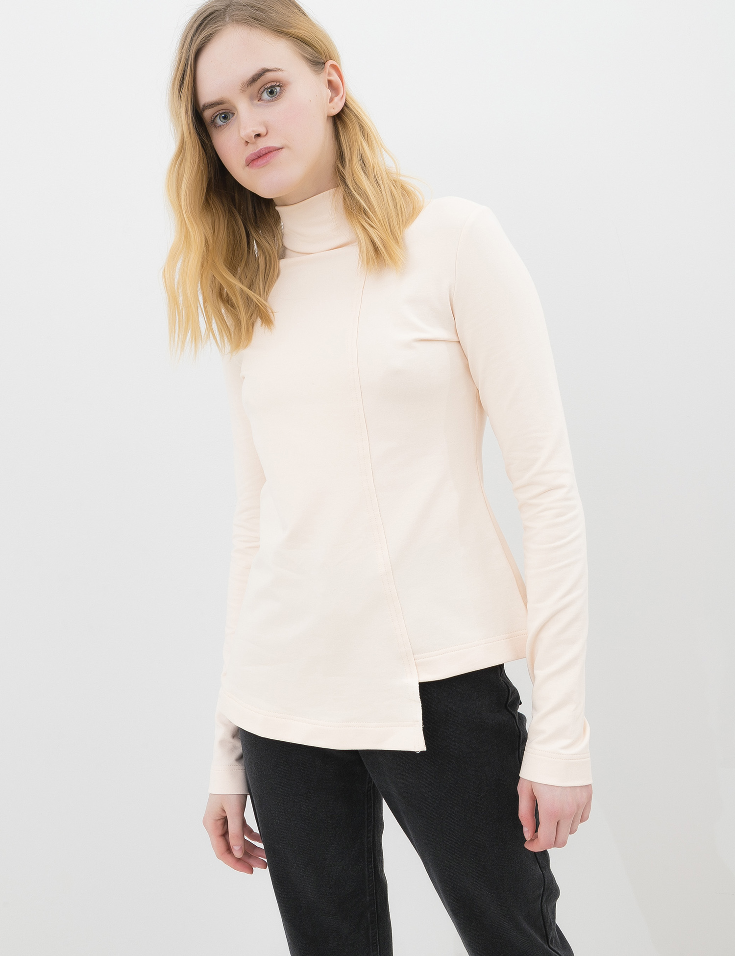 Картинка Жіночий бежевий лонгслів