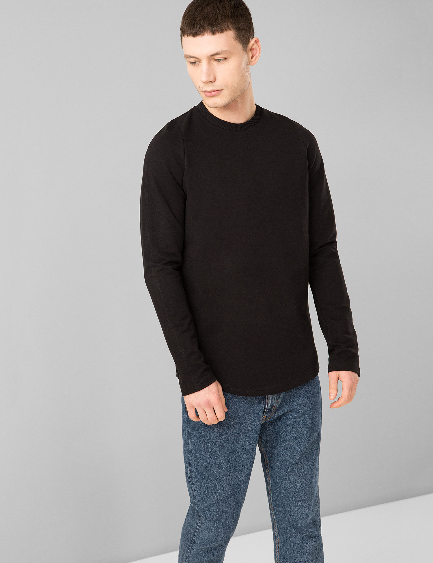 Картинка Чоловічий чорний лонгслів