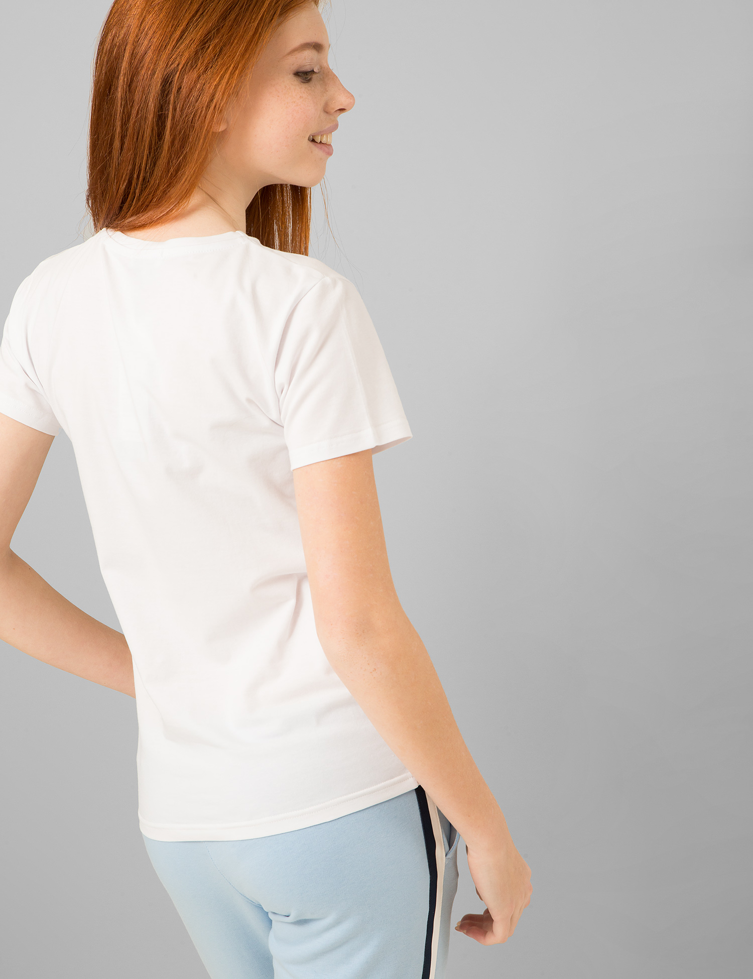 Картинка Жіноча біла футболка з принтом	