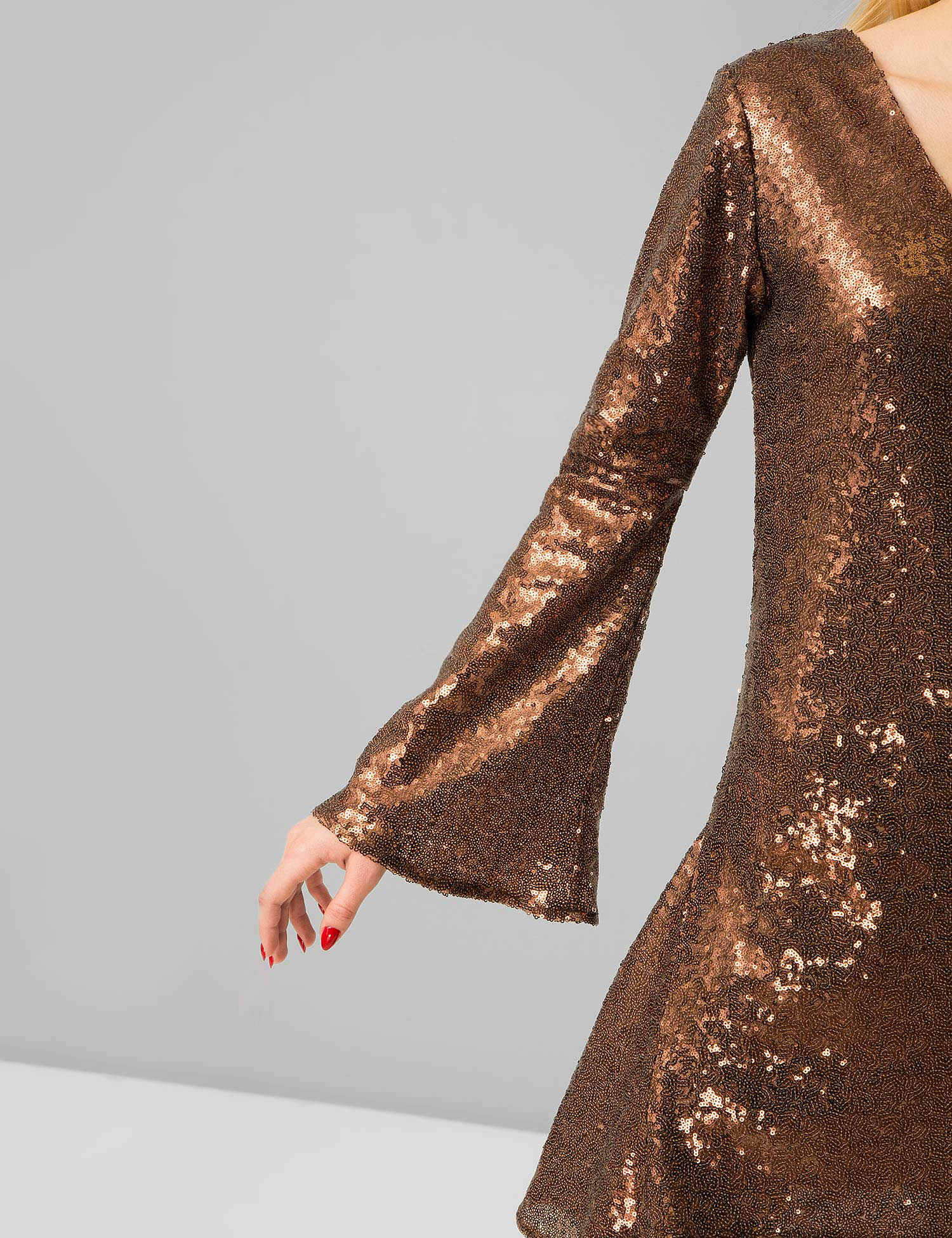 Картинка Жіноча коричнева сукня з пайєтками