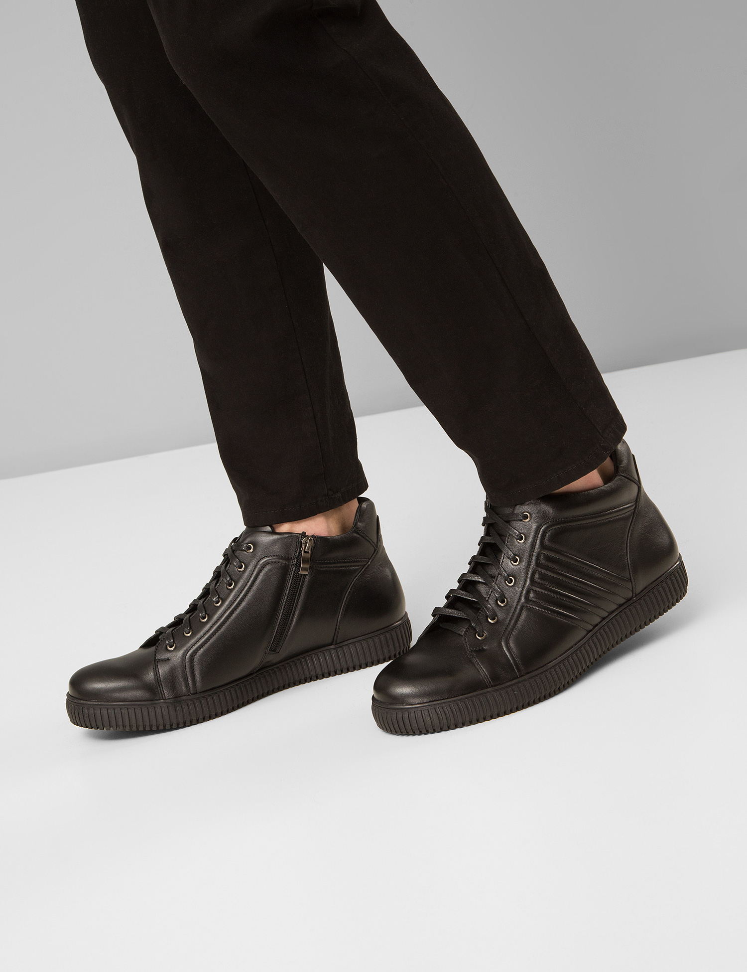 Картинка Чоловічі чорні шкіряні черевики