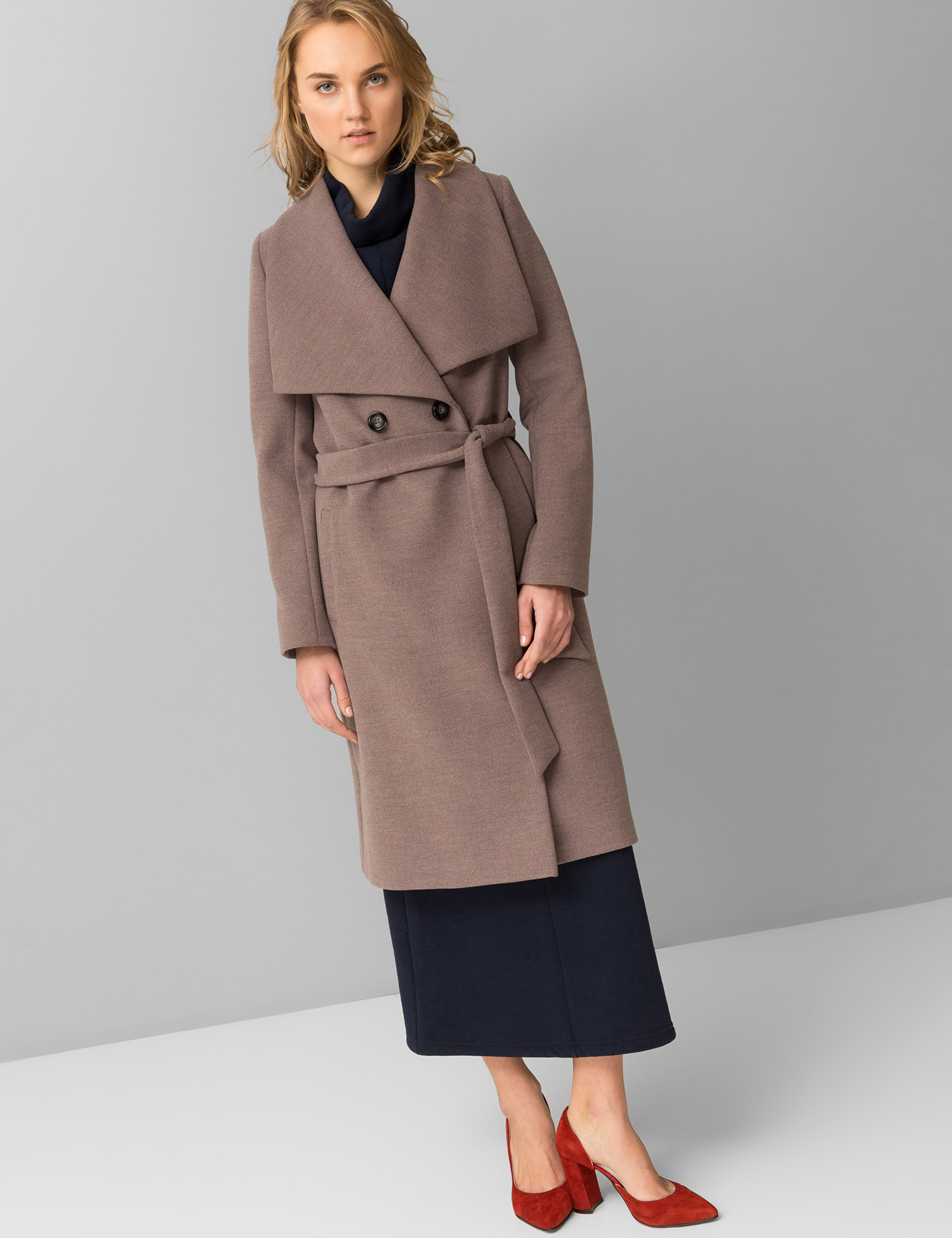 Картинка Жіноче світло-коричневе пальто	