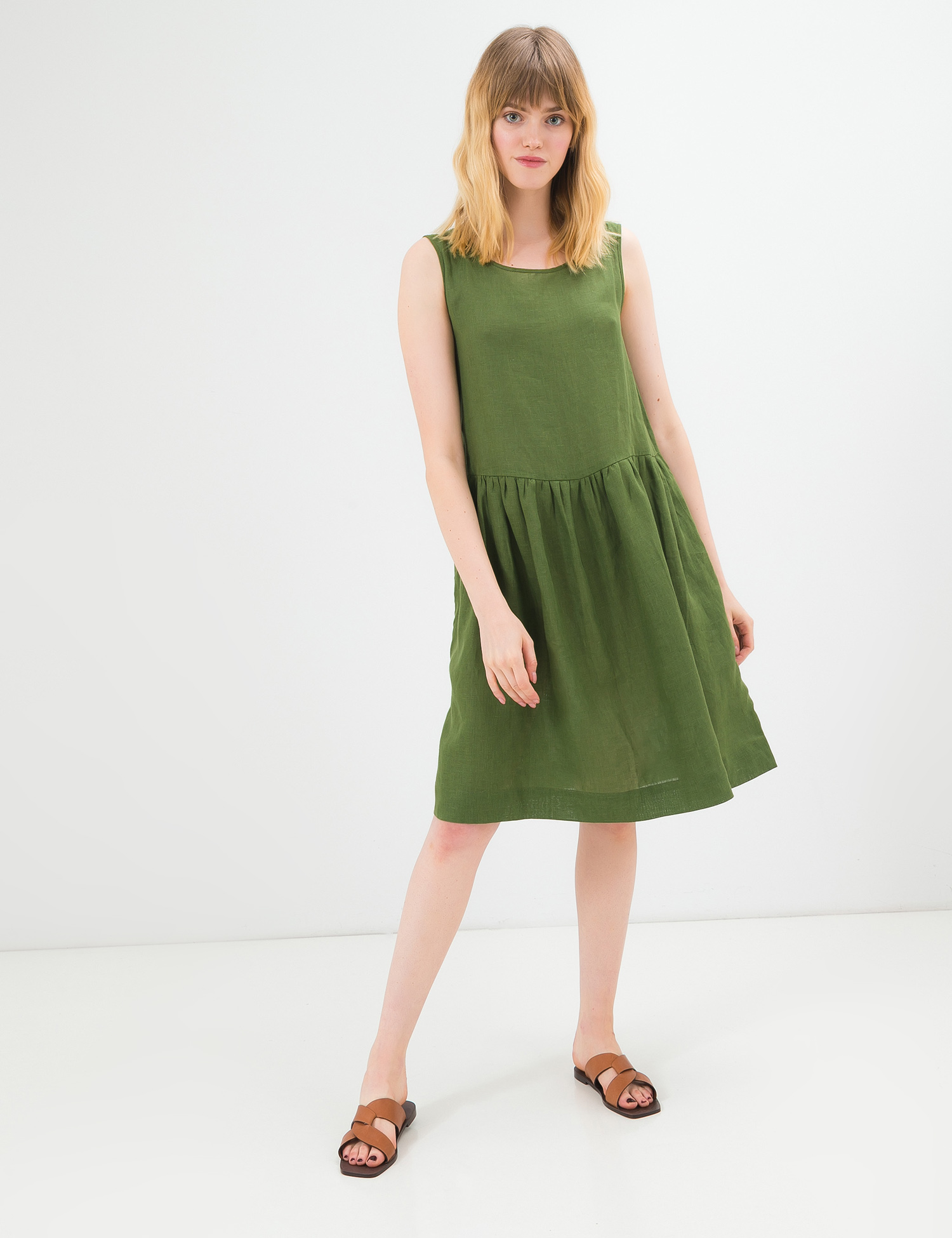 Картинка Світло-зелена лляна сукня
