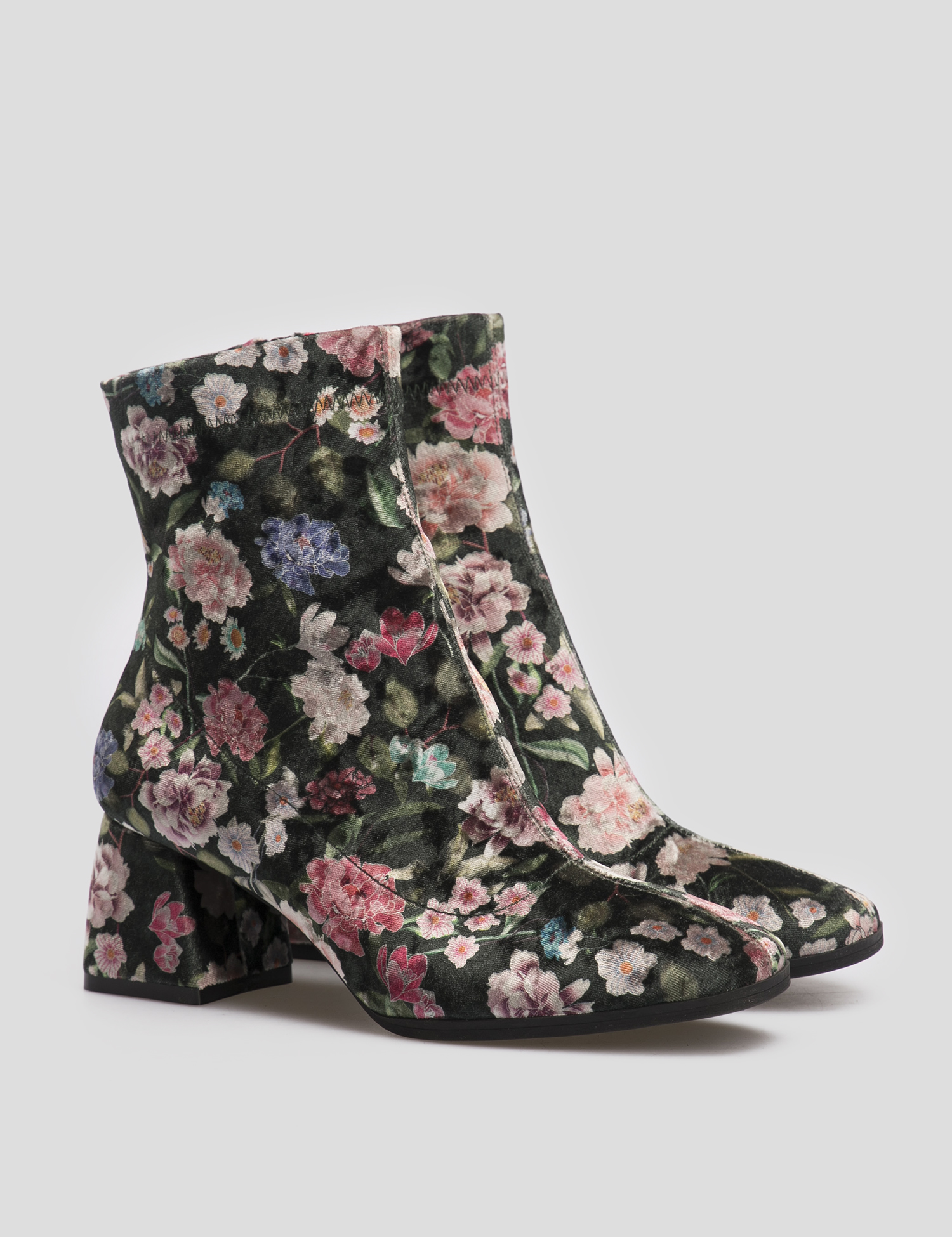 Картинка Жіночі шкіряні черевики з квітковим візерунком