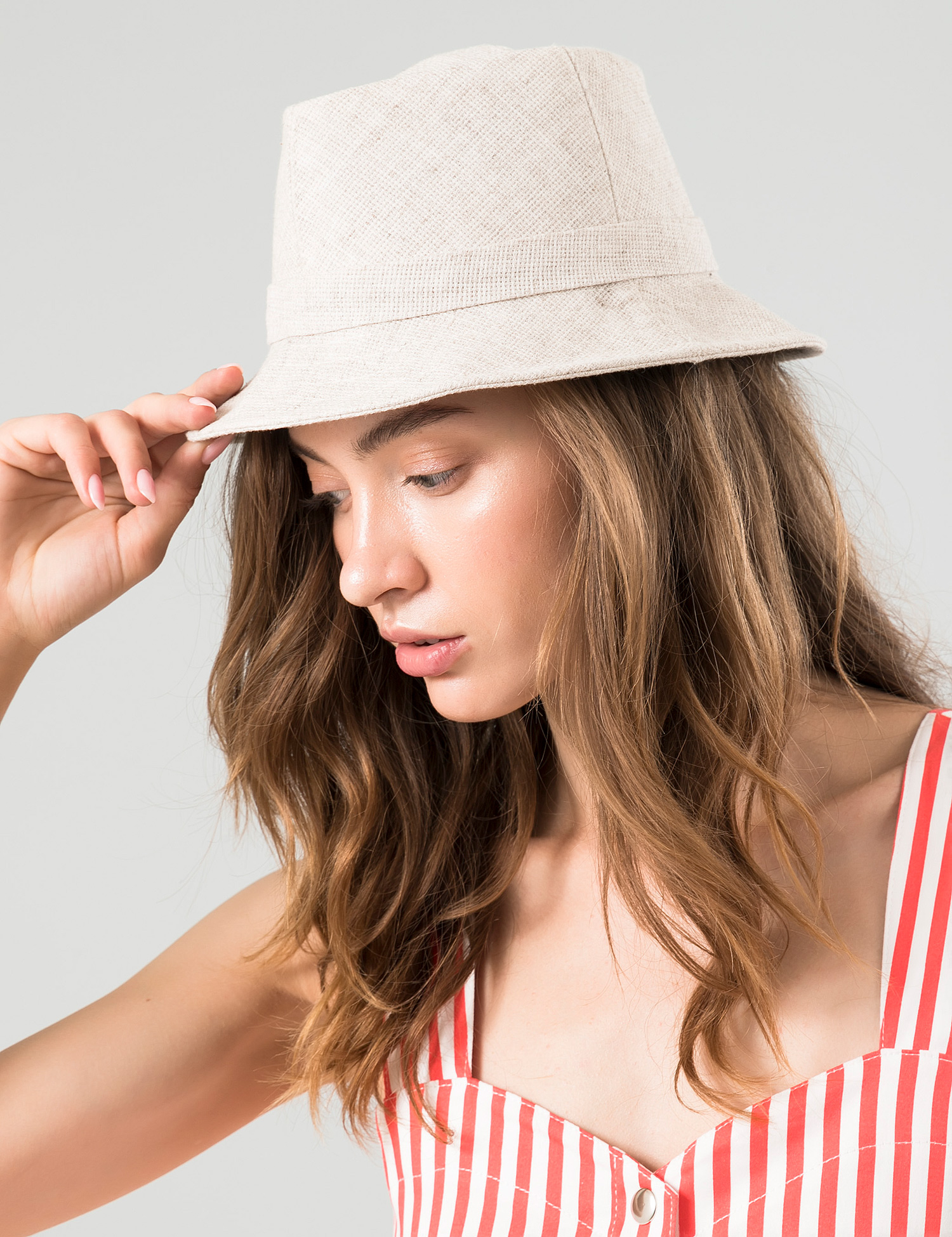 Картинка Жіночий сірий капелюх