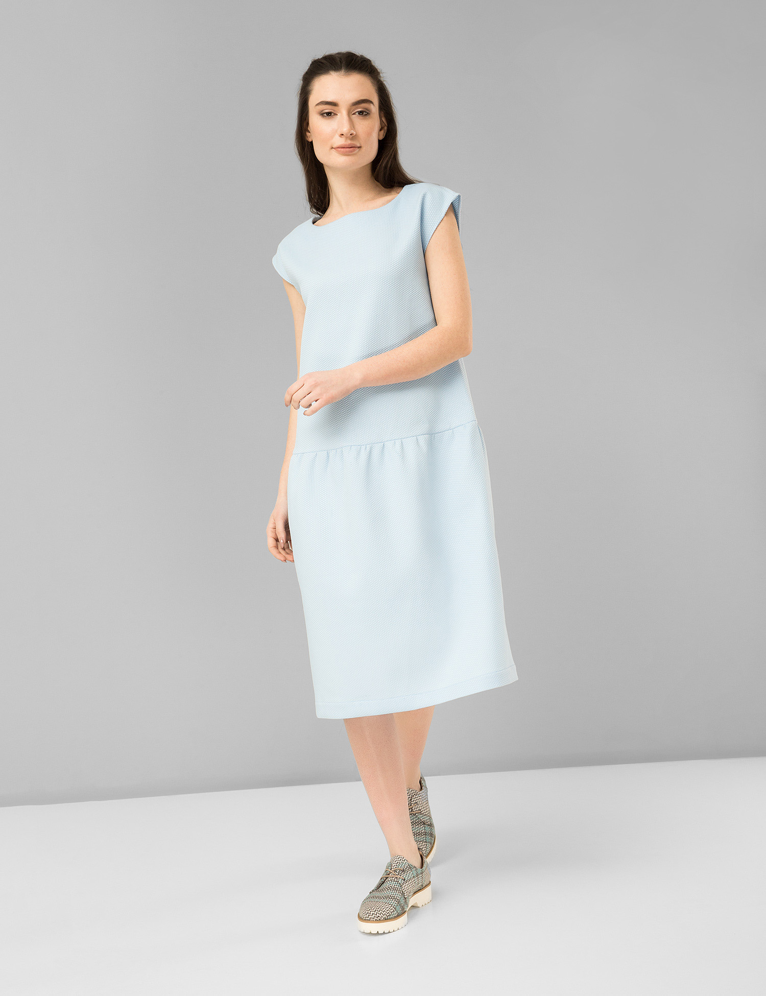 Картинка Жіноча блакитна сукня