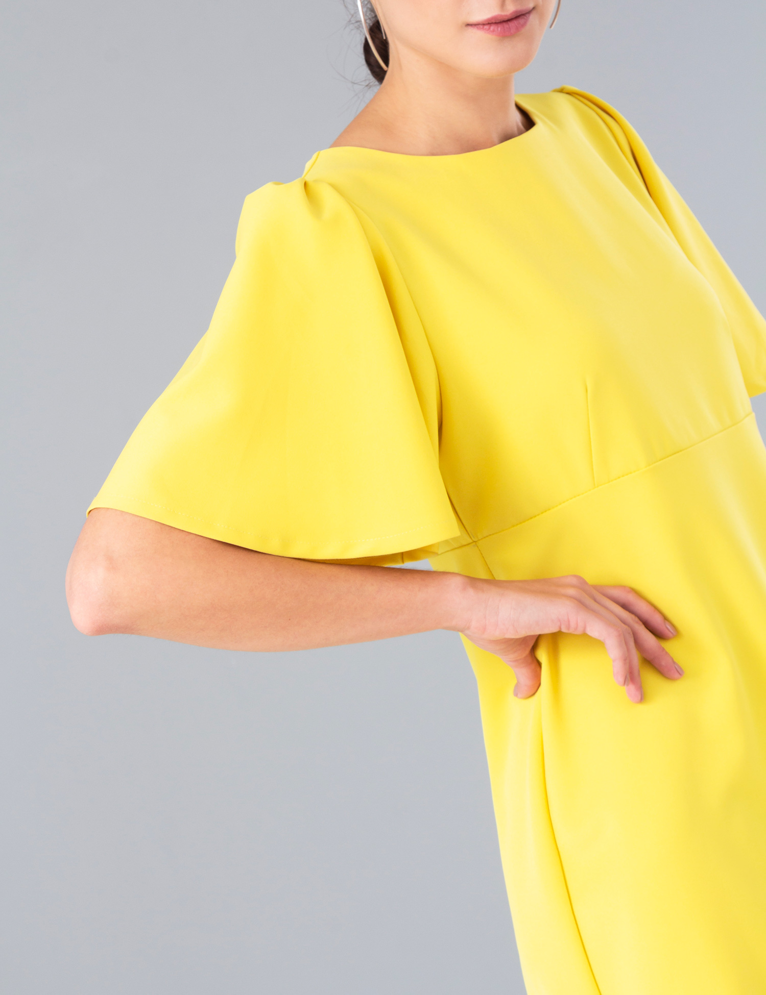 Картинка Жіноча жовта сукня