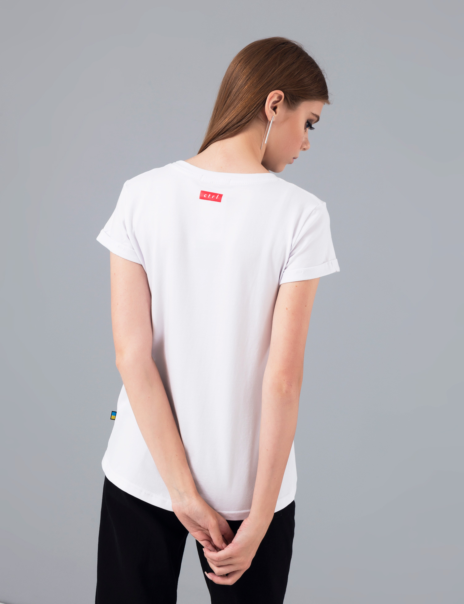 Картинка Жіноча біла футболка з принтом