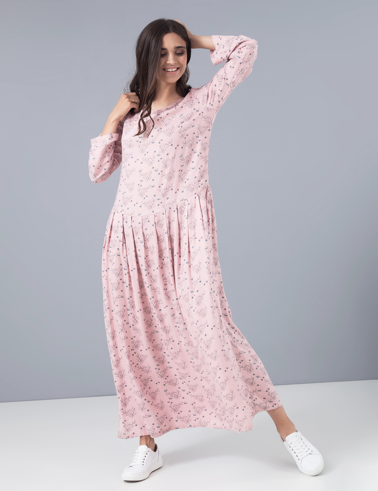 Картинка Жіноча рожева сукня з візерунком