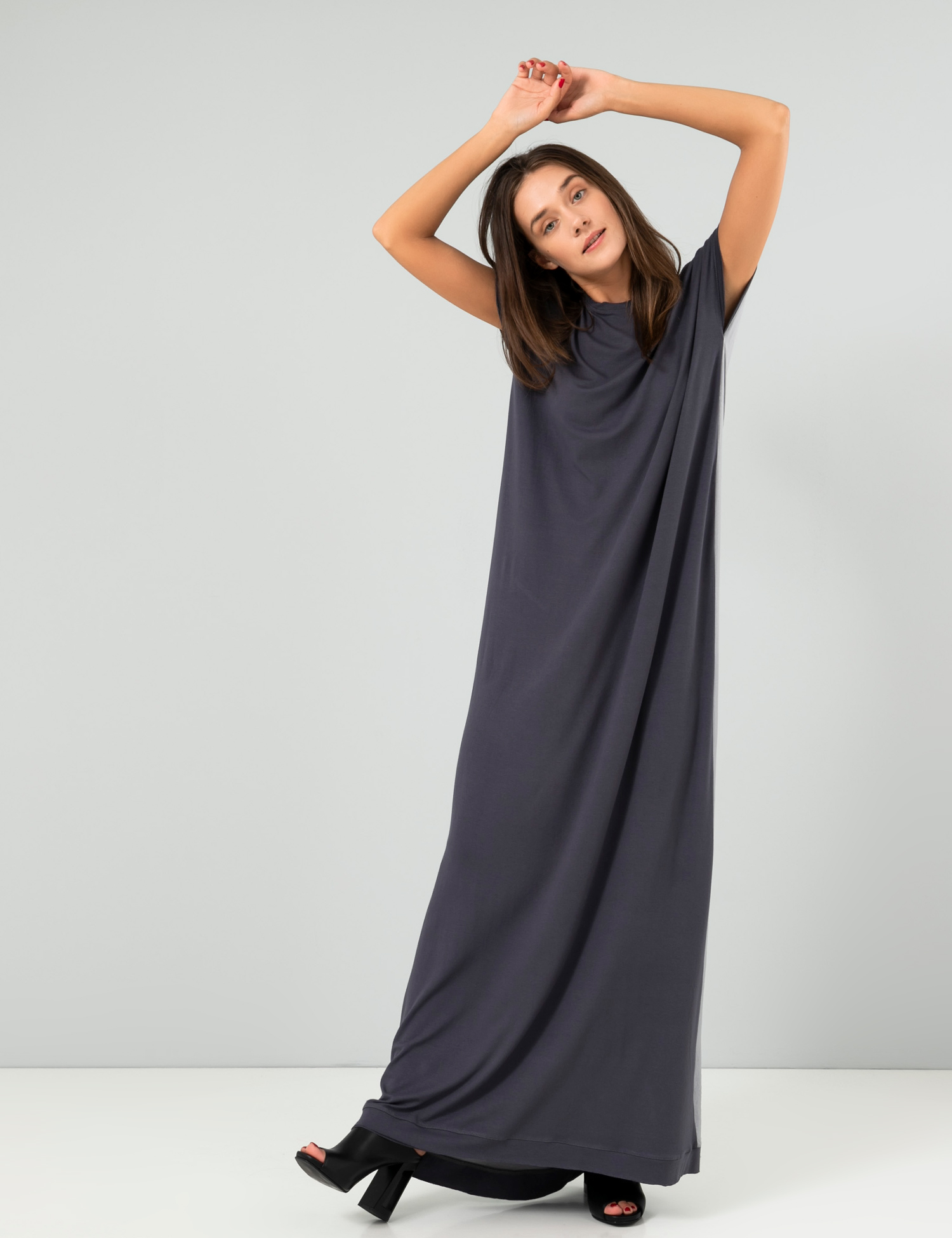 Картинка Жіноча сіра сукня