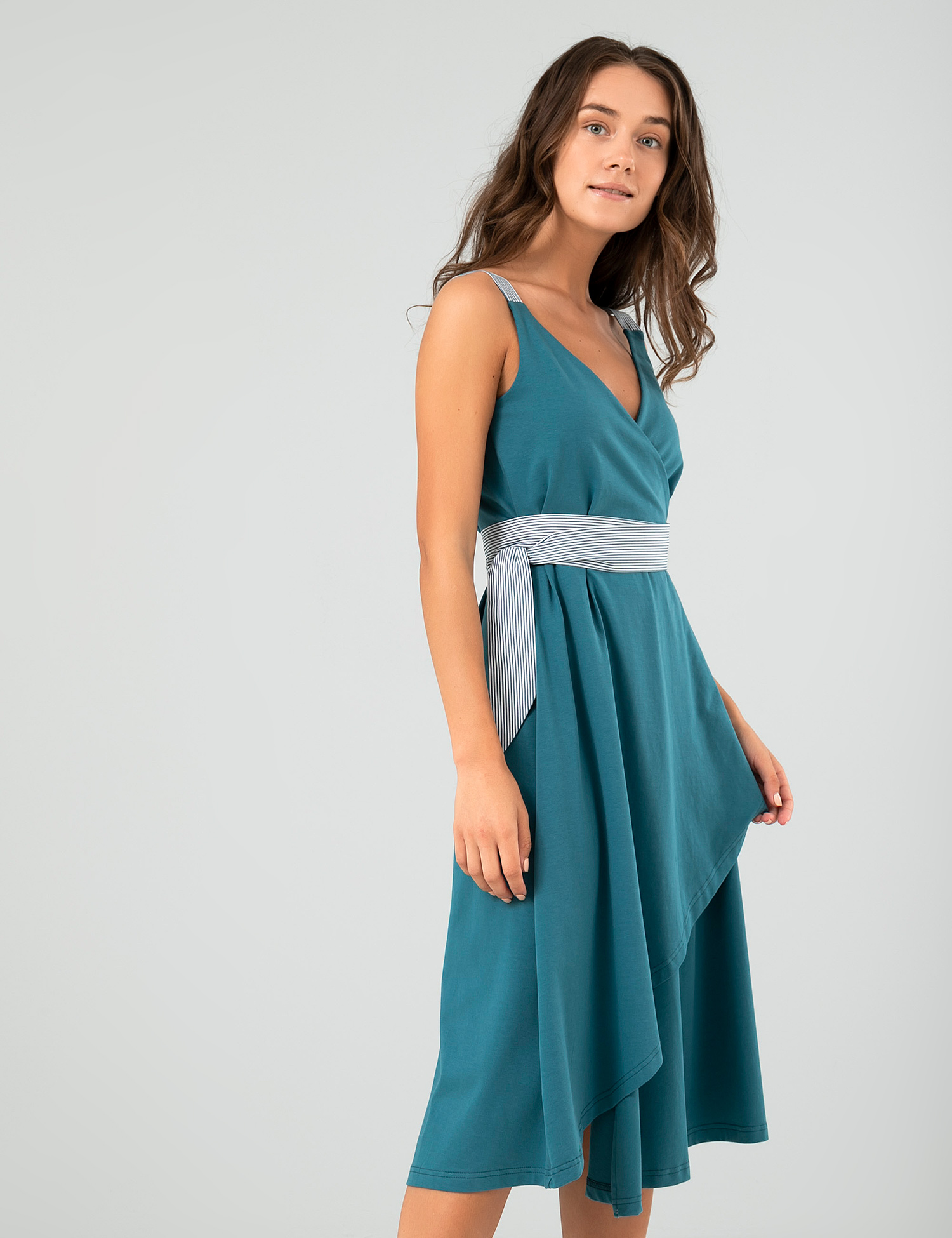 Картинка Жіноча зелена сукня на запах