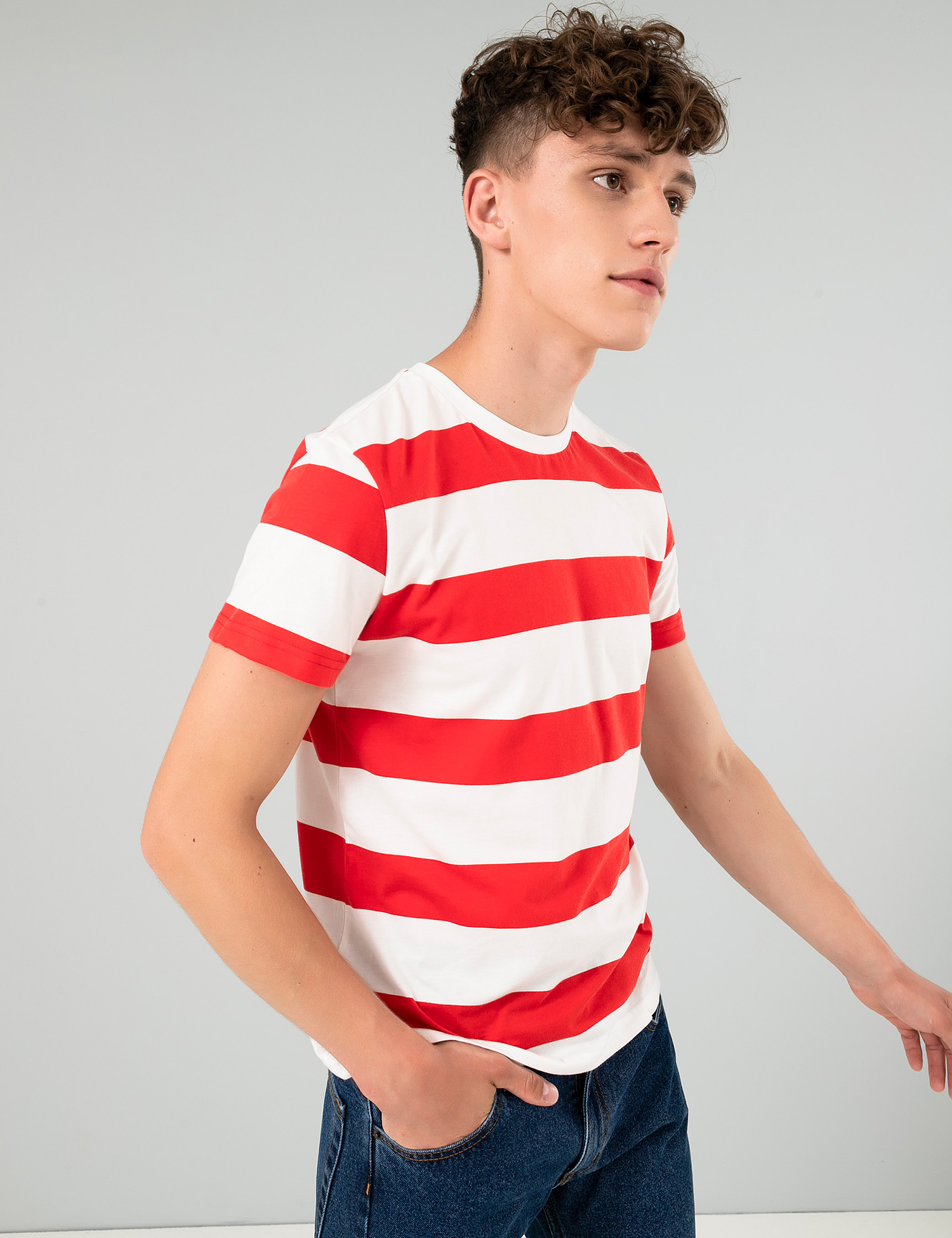 Картинка Чоловіча футболка в смужку