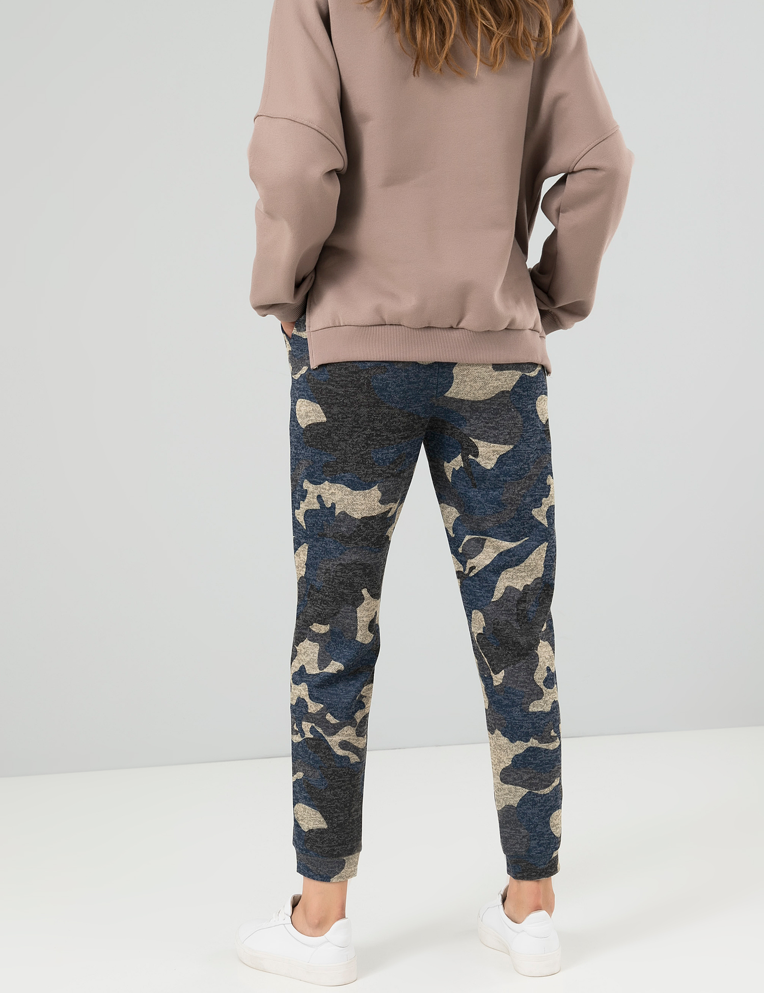 Картинка Жіночі штани з візерунком
