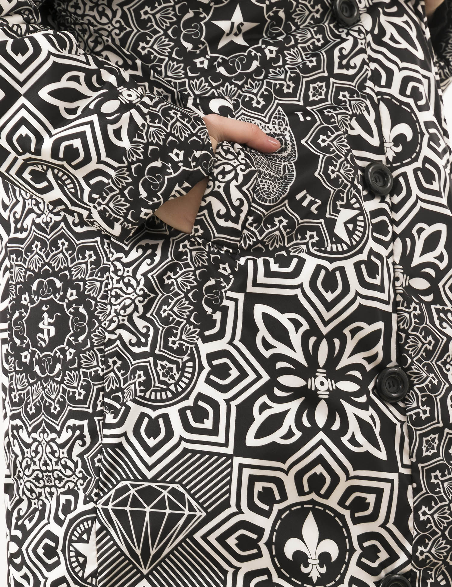 Картинка Жіноче чорно-біле двостороннє пальто