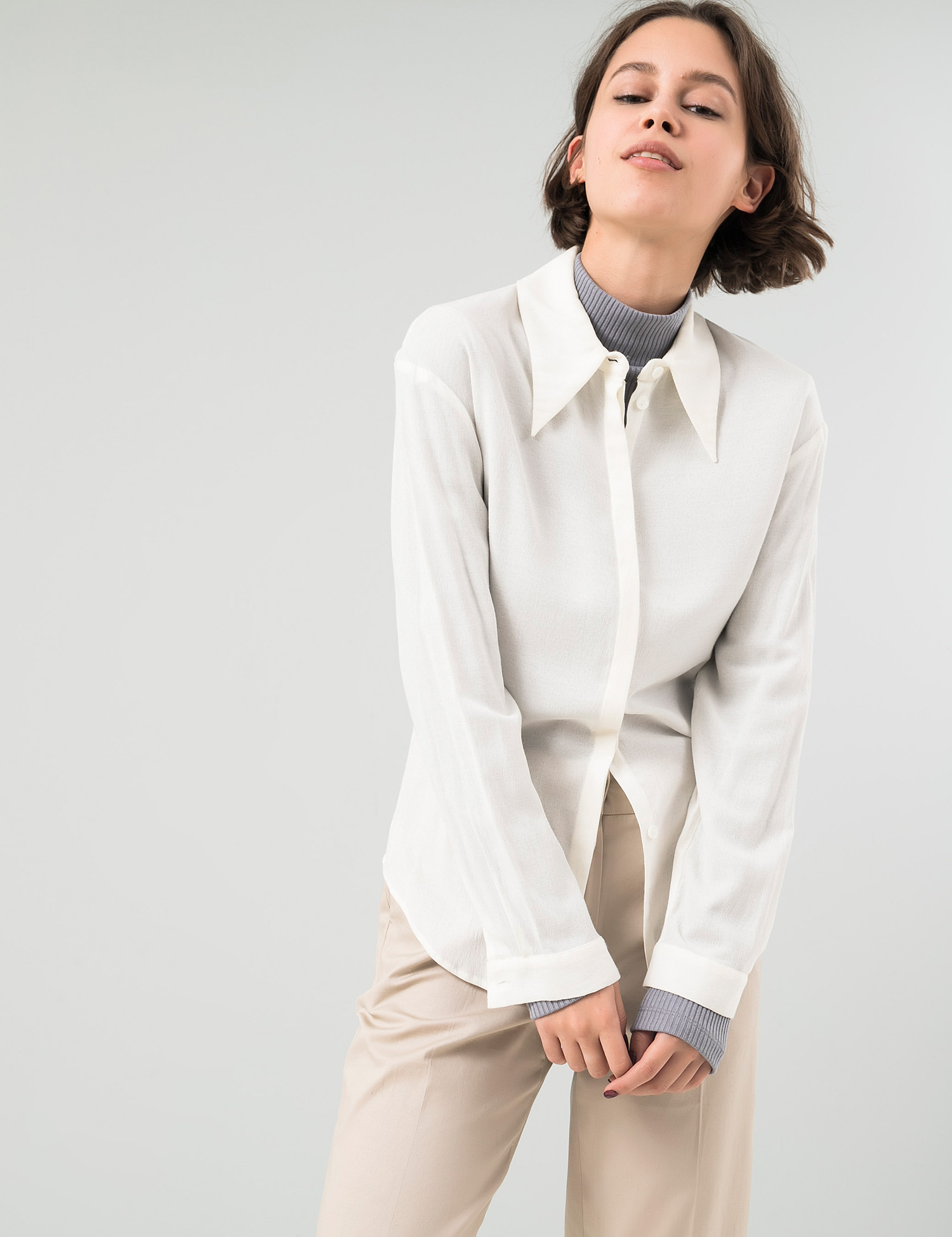 Картинка Жіноча біла блуза