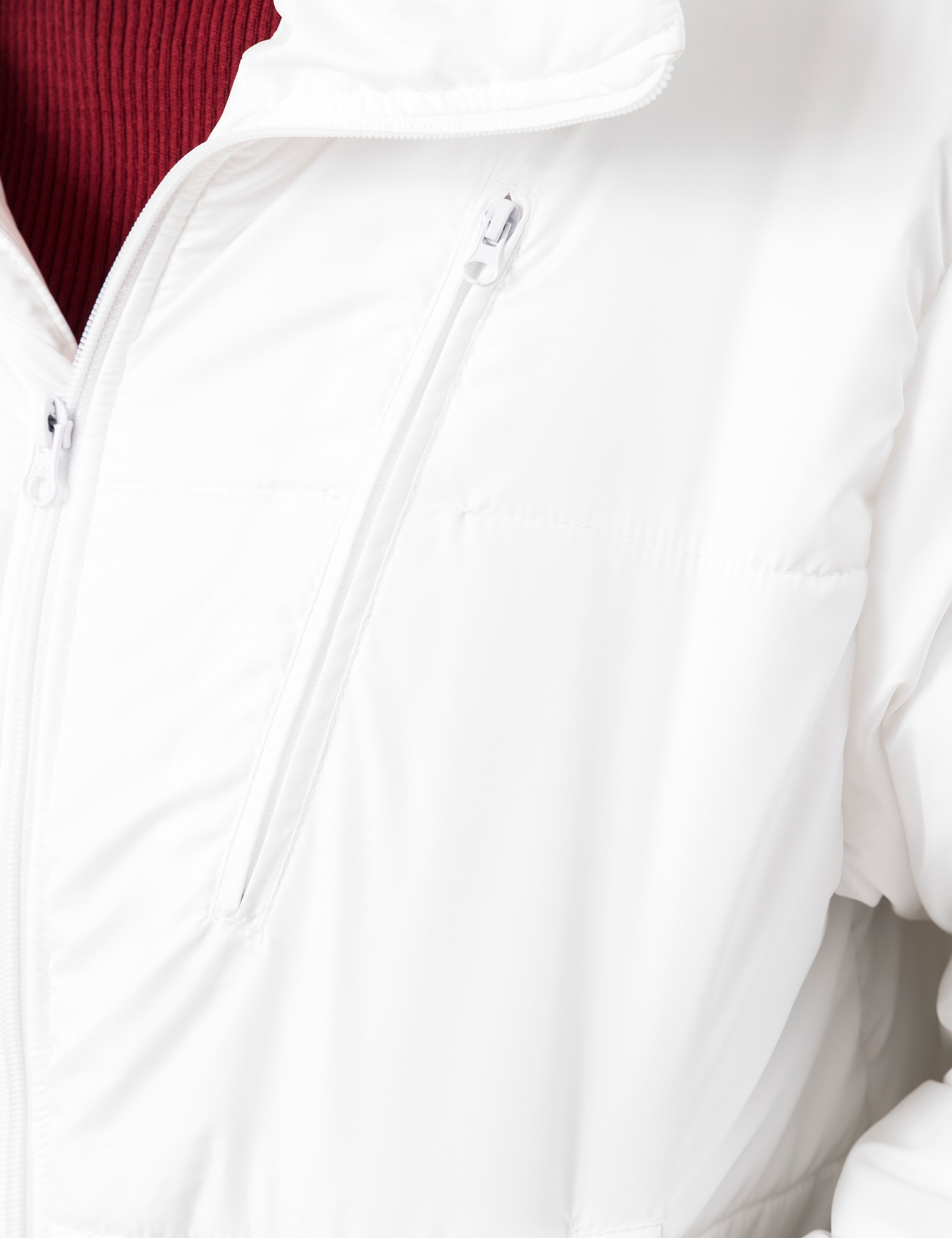 Картинка Жіноча біла куртка