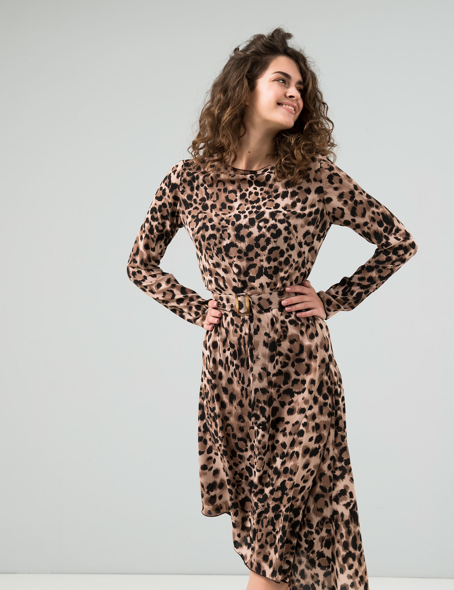 Картинка Сукня з леопардовим принтом