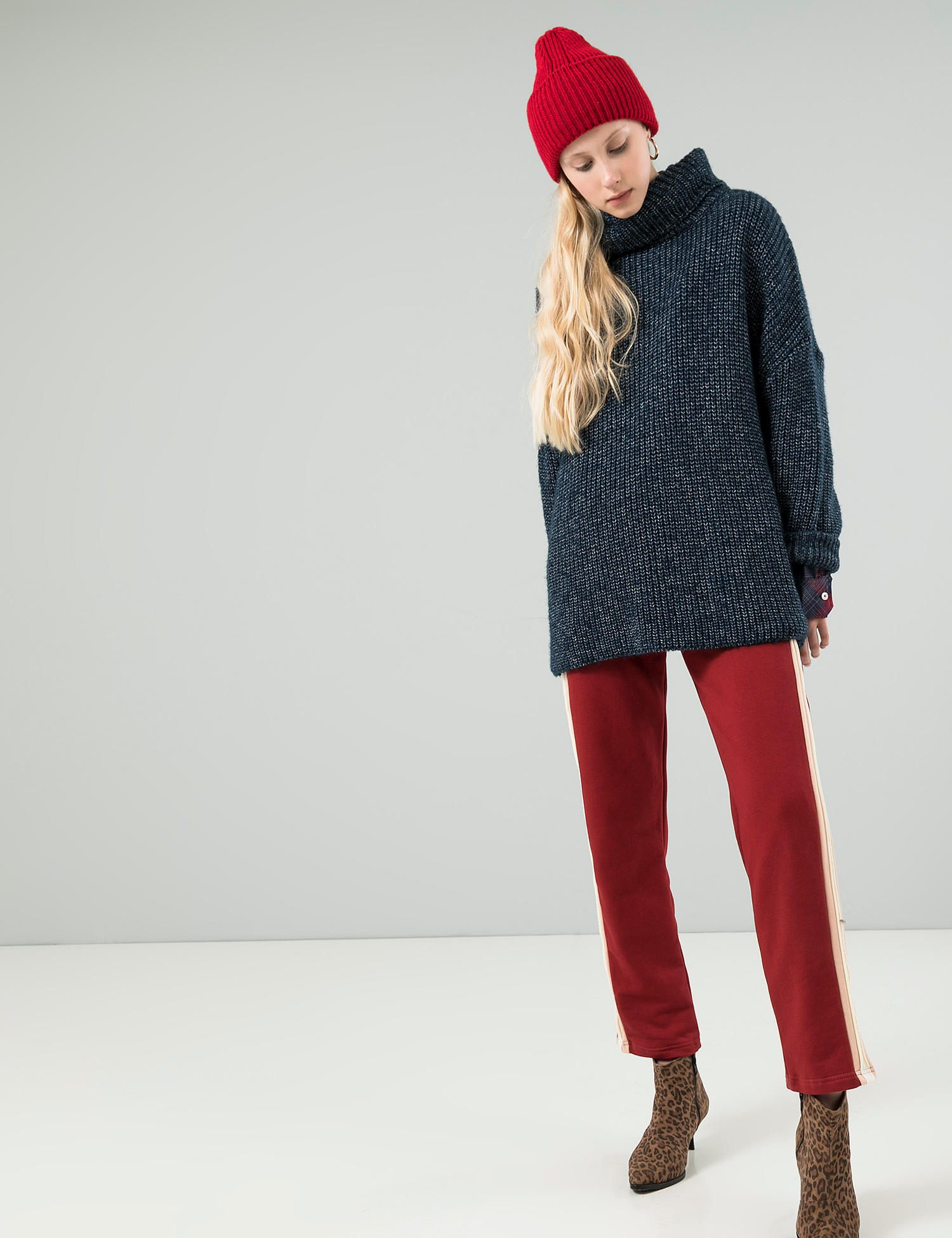 Картинка Жіночі бордові штани