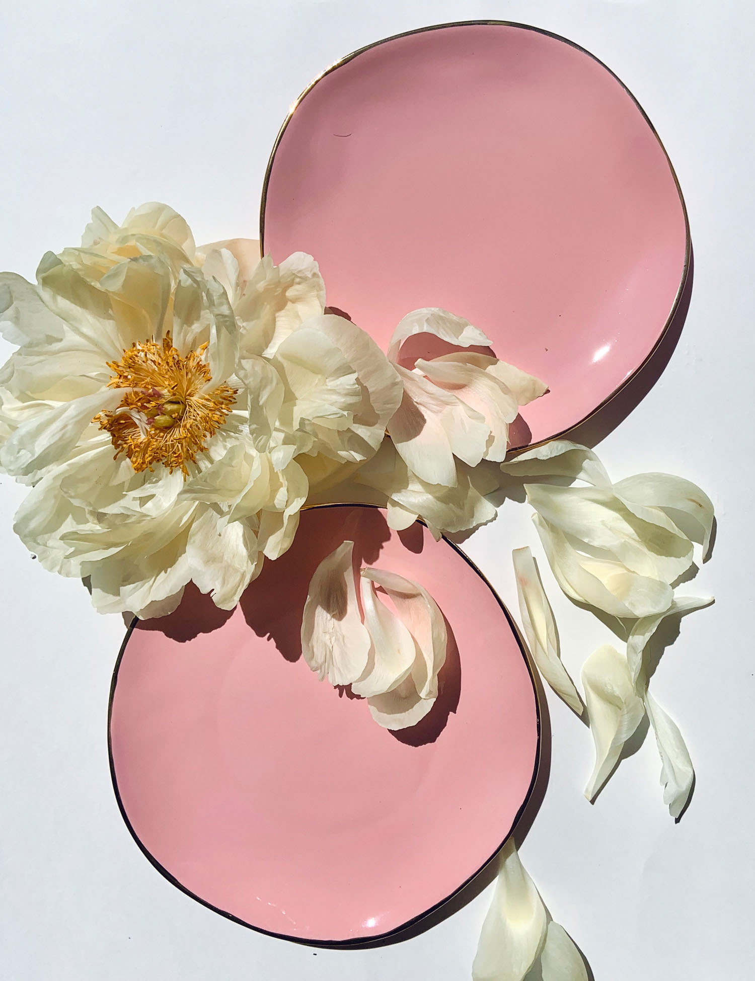Image Рожева керамічна тарілка