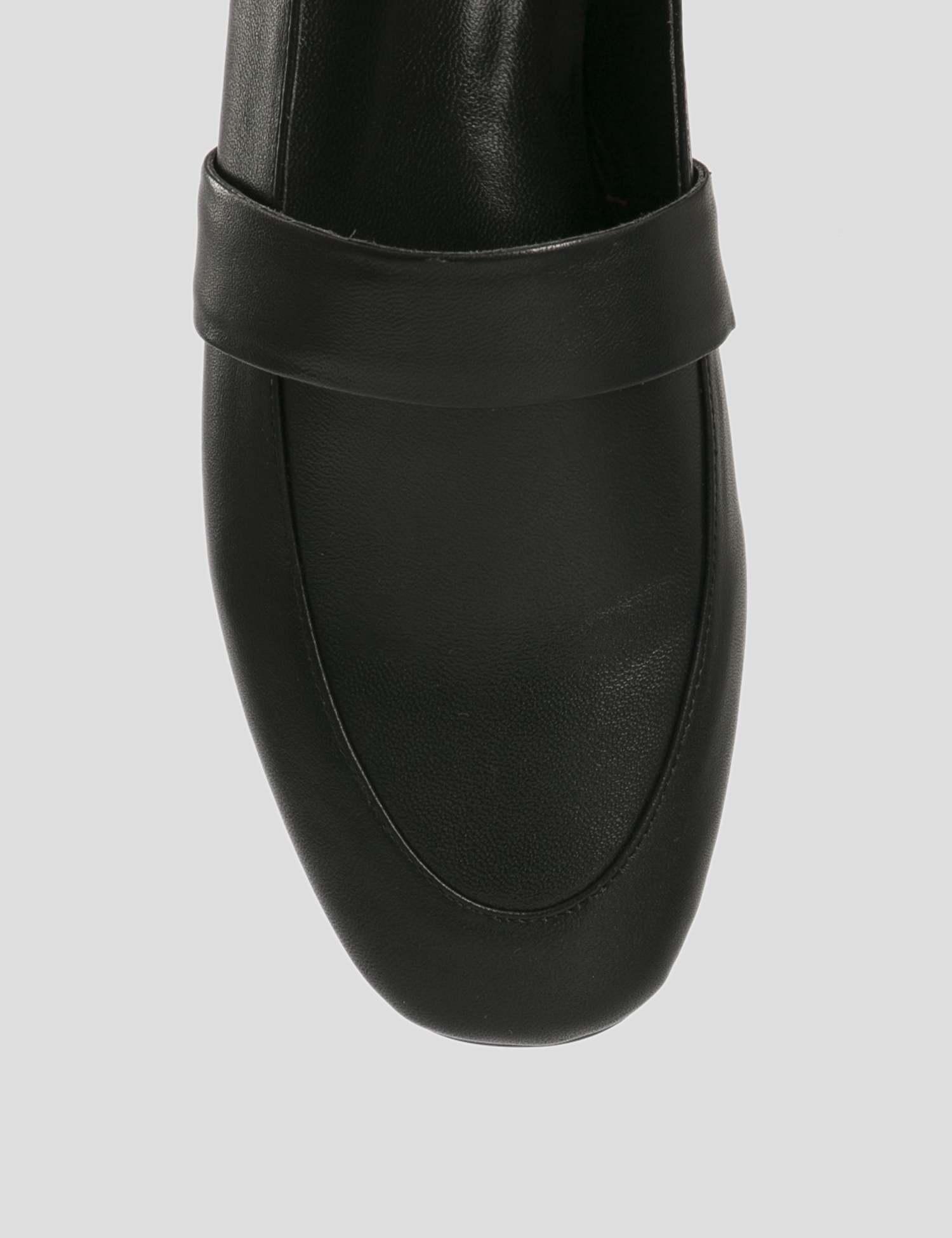 Картинка Жіночі чорні шкіряні туфлі