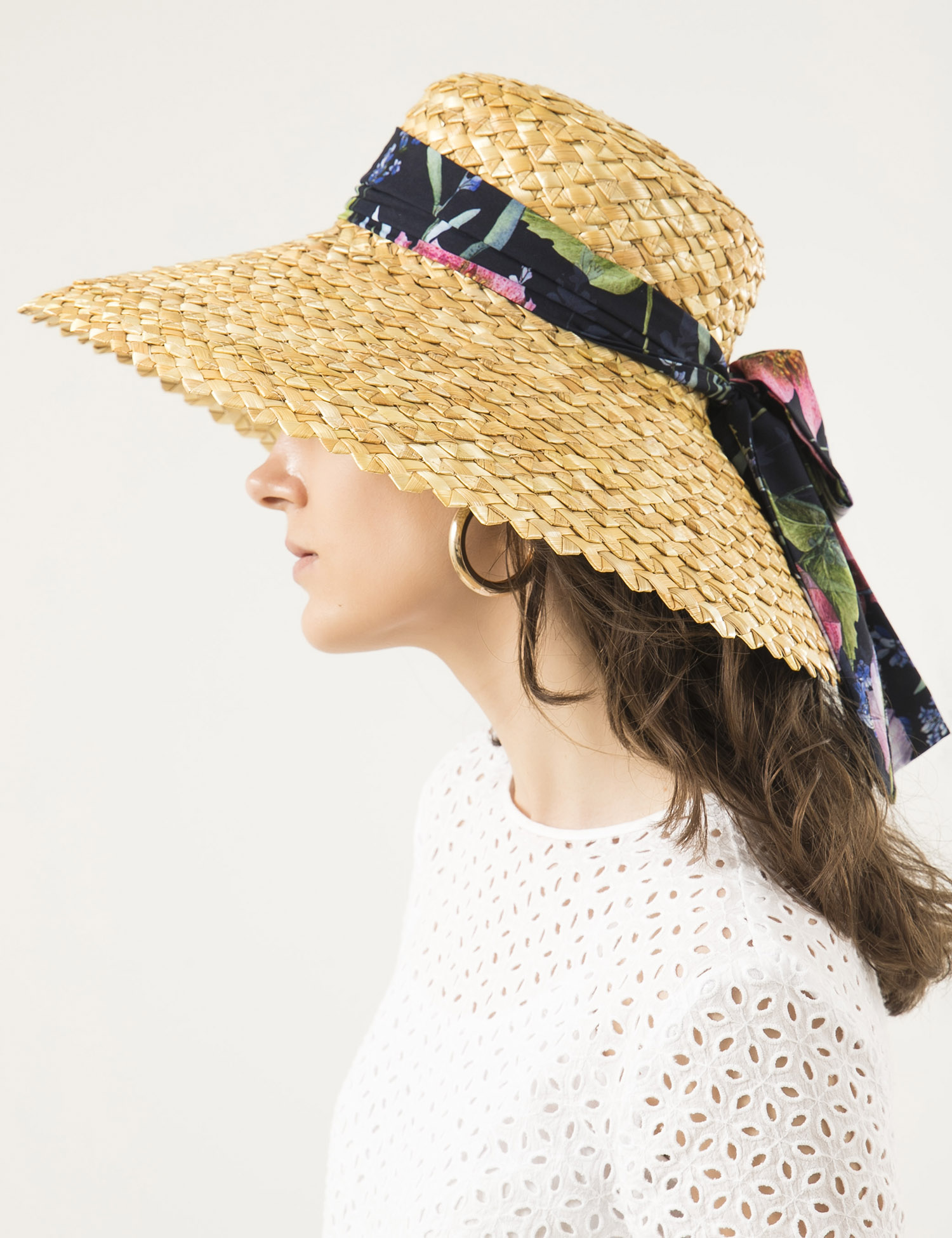 Картинка Жіночий бежевий солом'яний капелюх