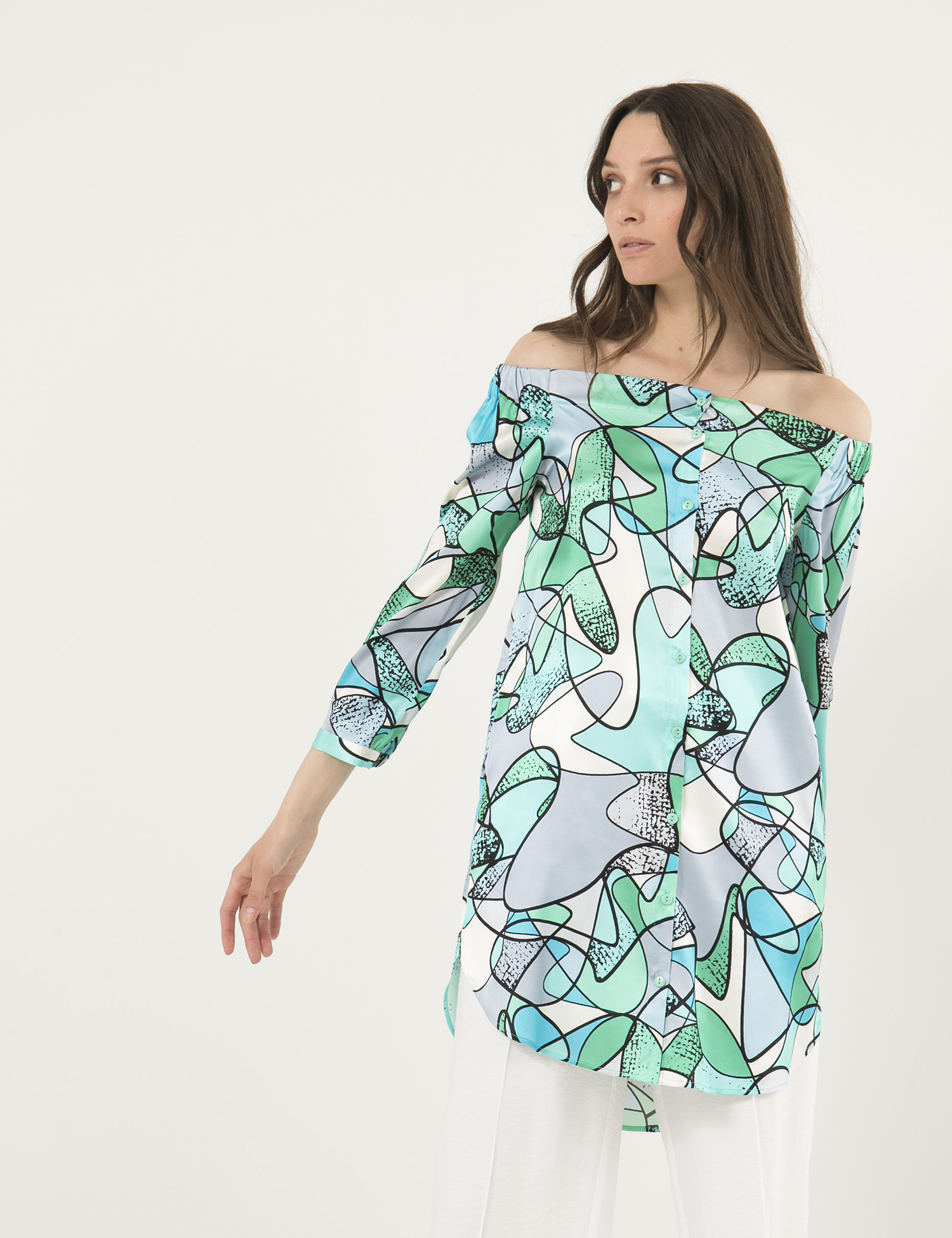 Картинка Жіноча блуза з абстрактним візерунком