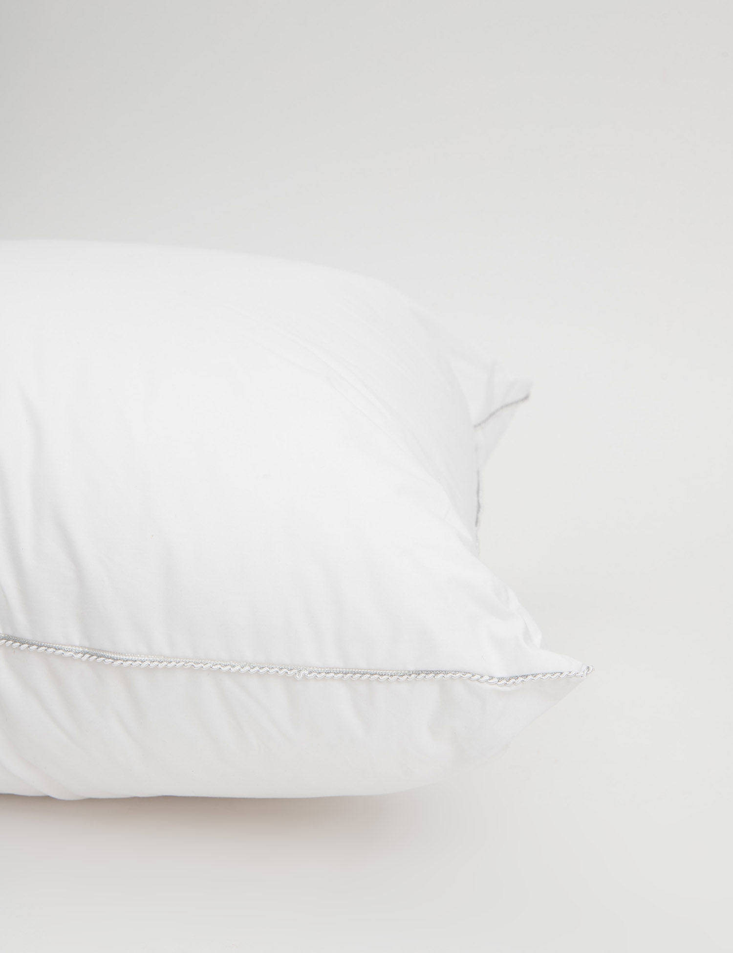 Картинка Біла подушка