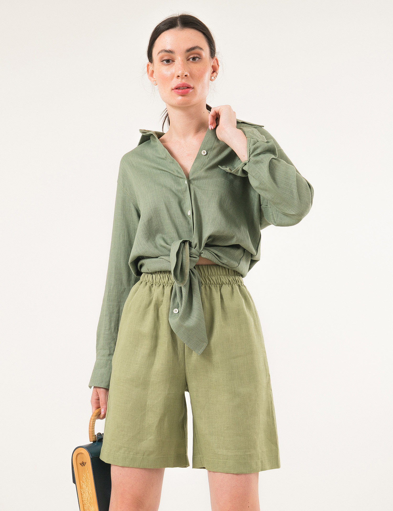 Картинка Жіночі зелені лляні шорти