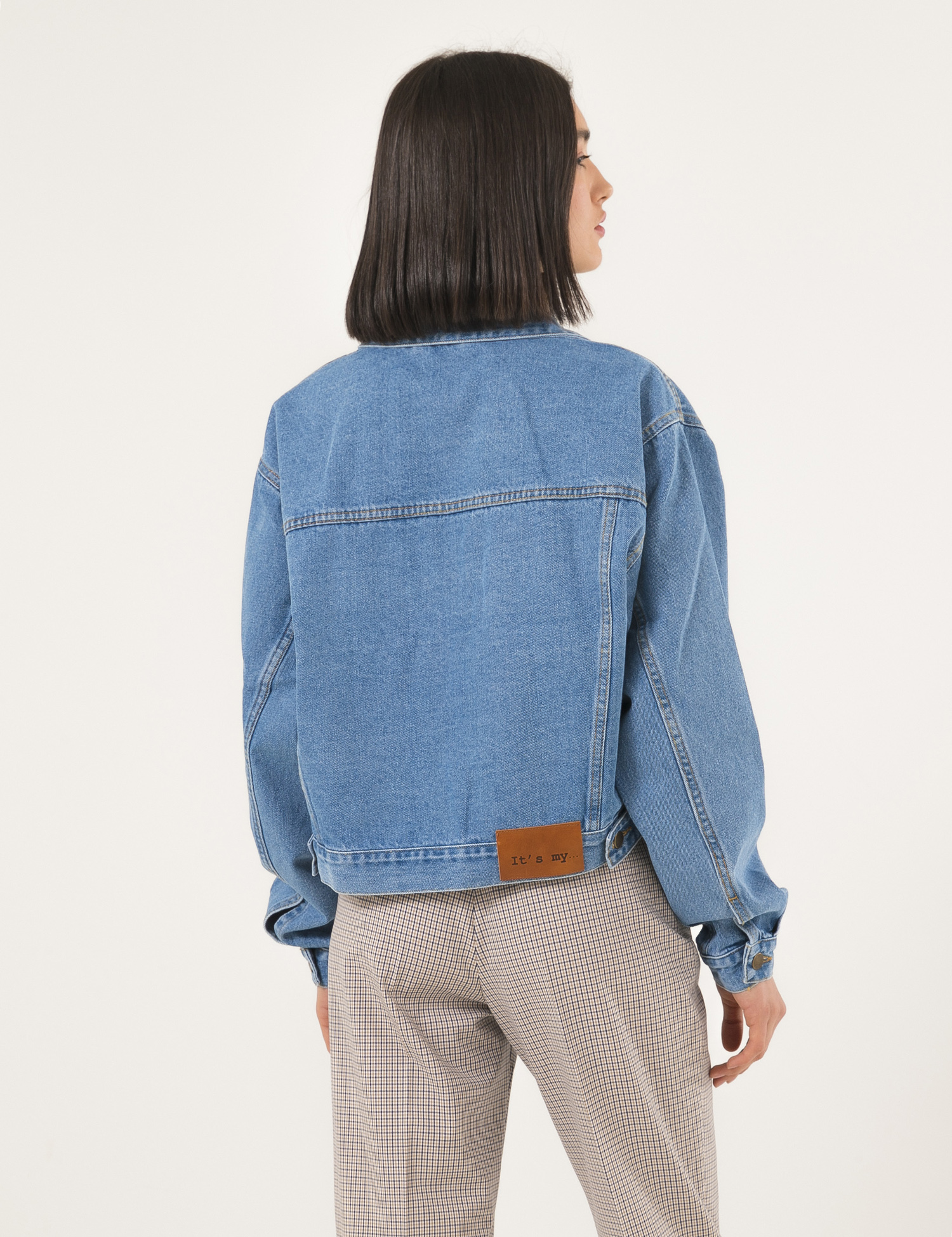 Картинка Жіноча блакитна джинсова куртка