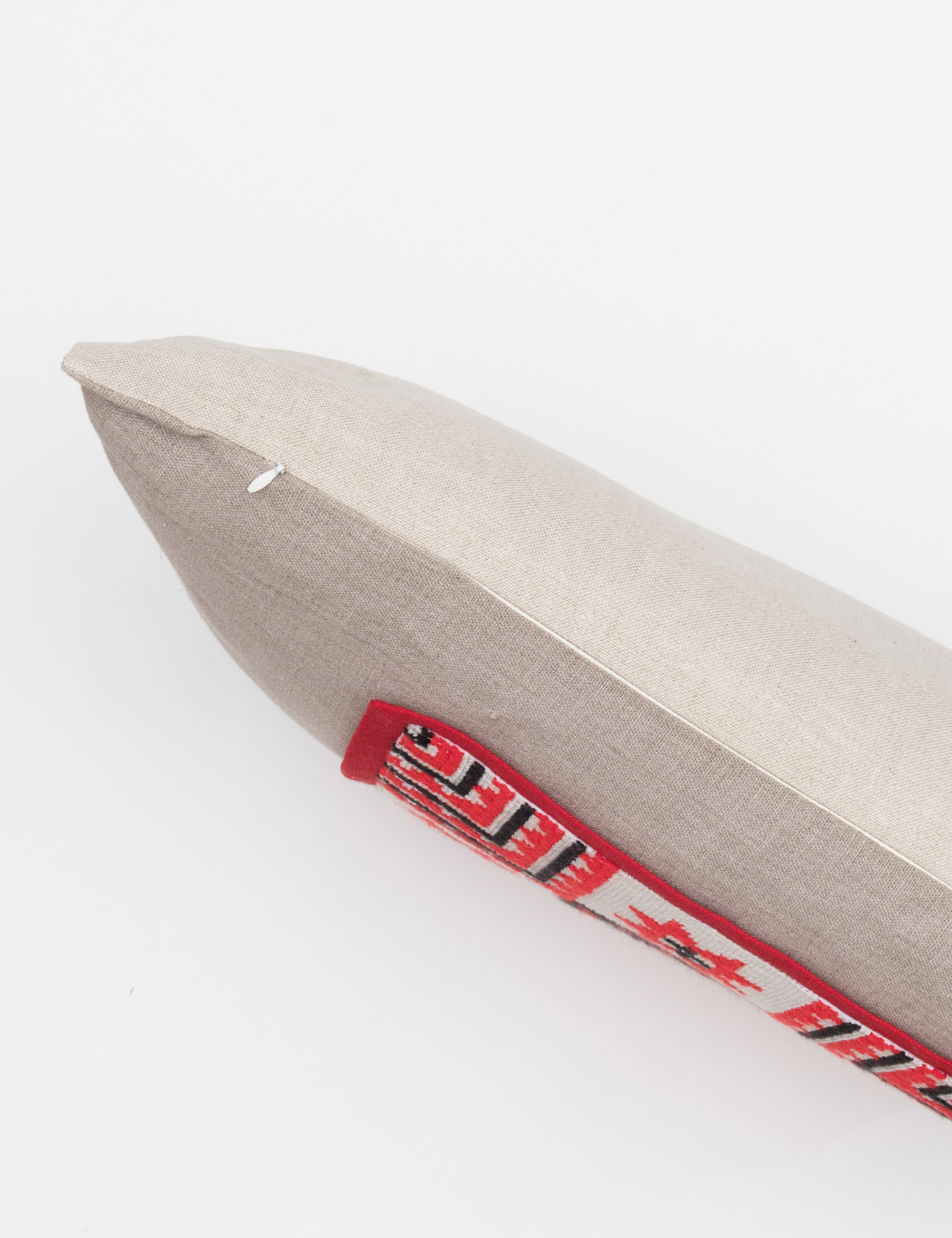 Картинка Сіра лляна декоративна подушка з вишивкою 40*60 см