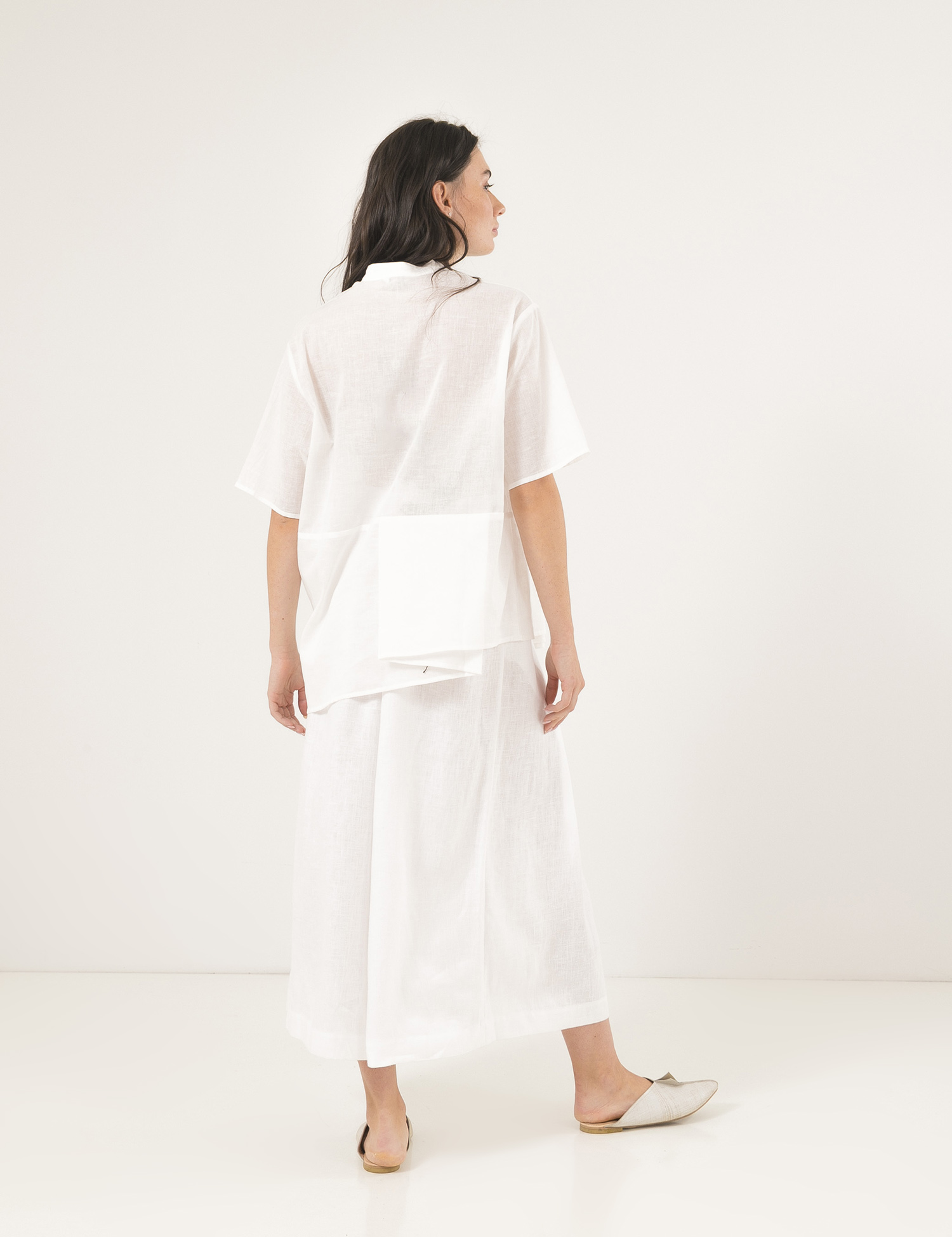 Картинка Жіноча біла лляна блуза