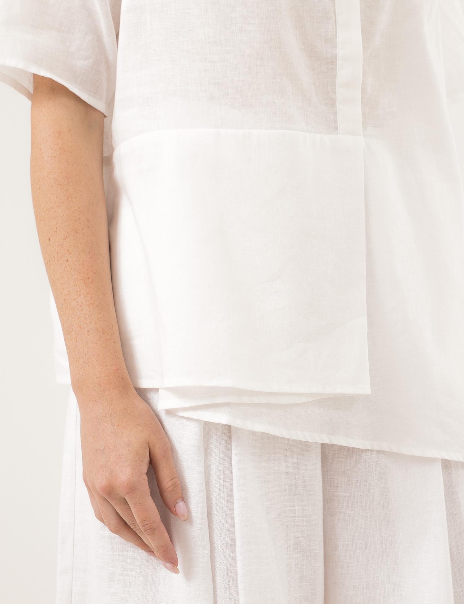 Картинка Жіноча біла лляна блуза