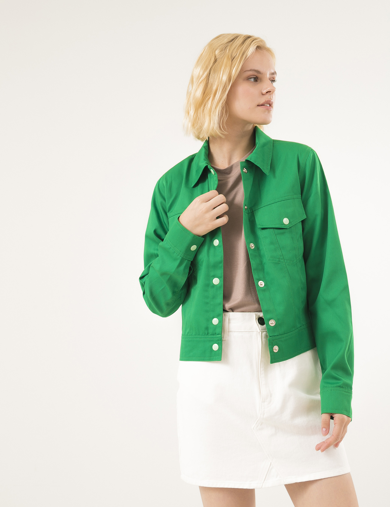 Картинка Жіноча зелена куртка