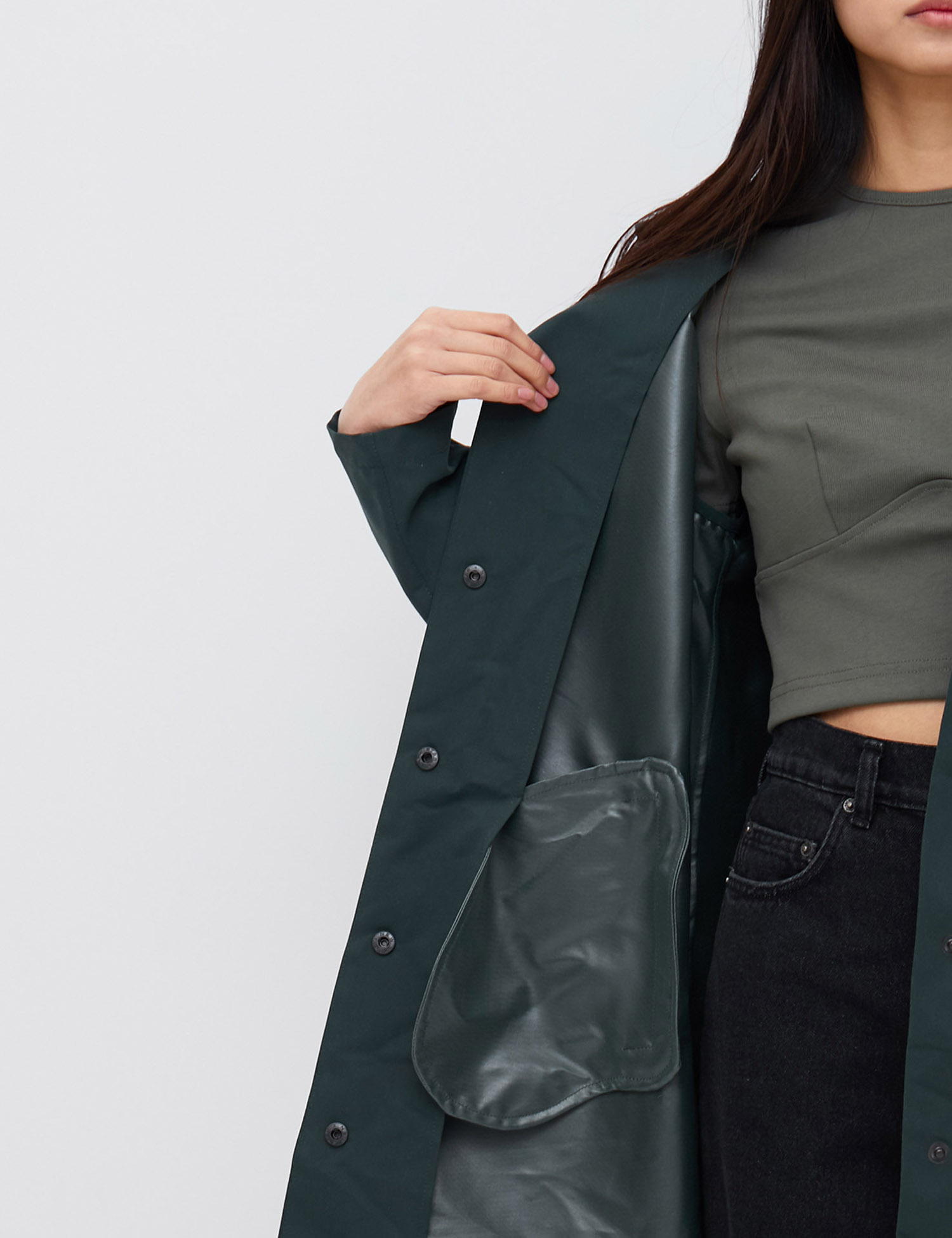 Картинка Жіночий зелений плащ