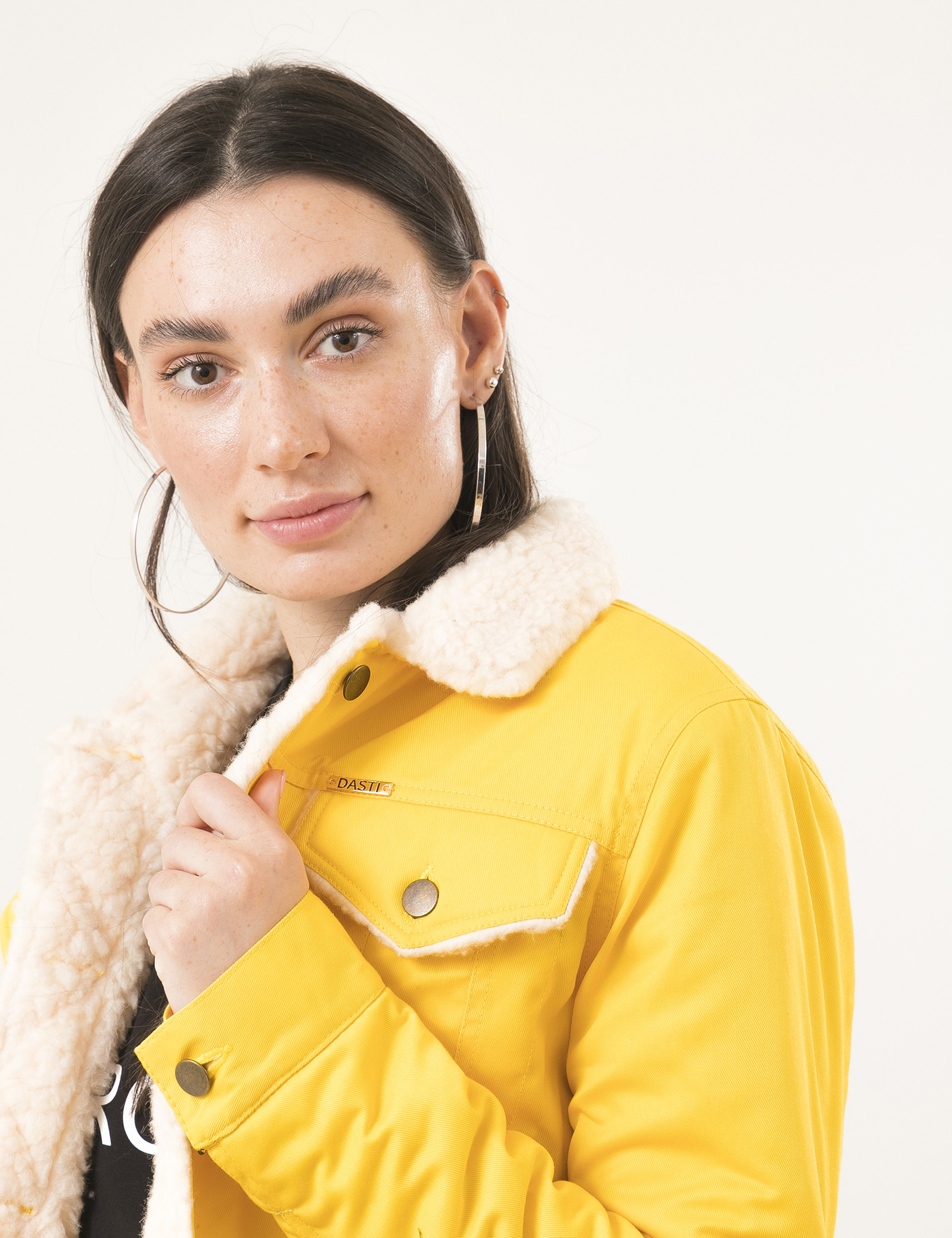 Картинка Жіноча жовта куртка