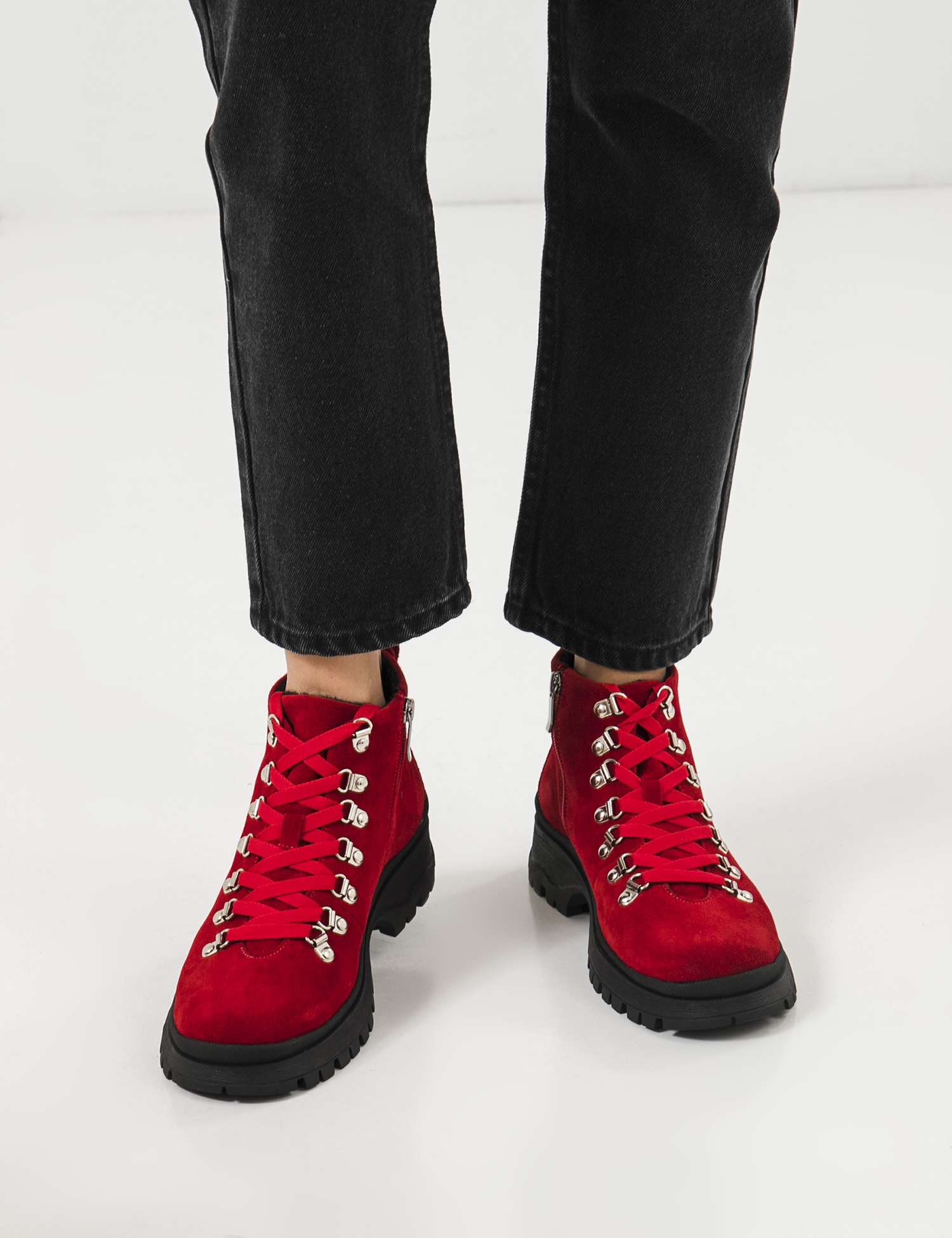 Картинка Жіночі червоні замшеві черевики