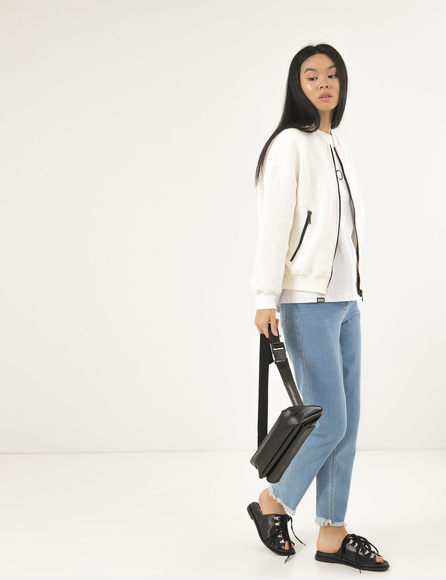 Картинка Жіноча біла куртка