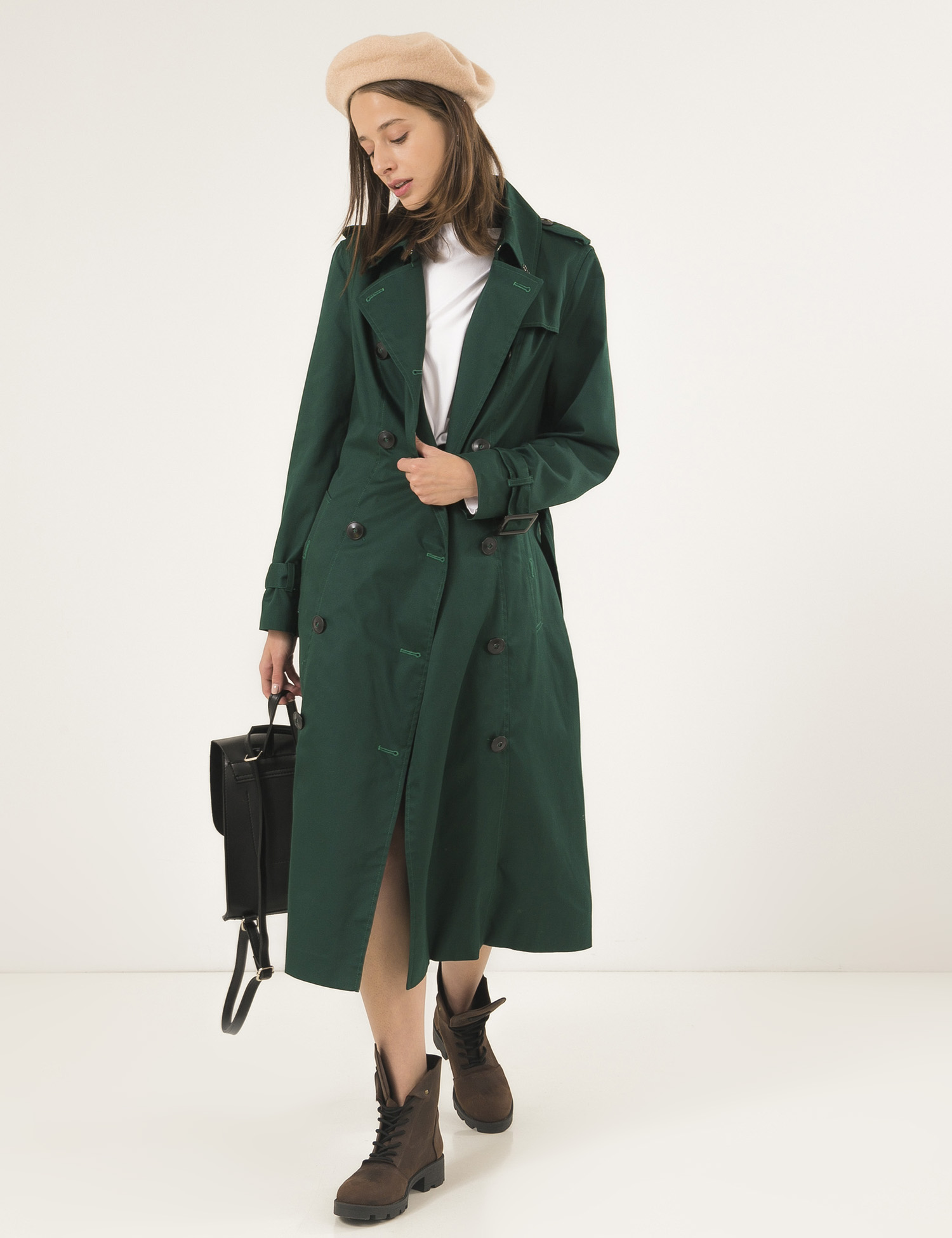 Картинка Жіночий білий лонгслів