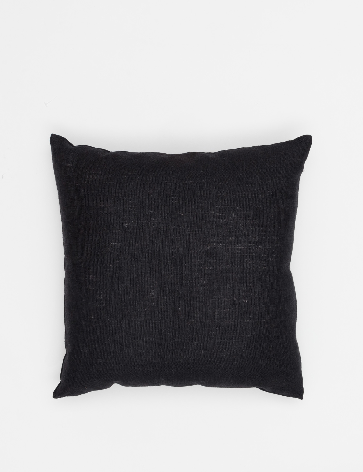 Картинка Чорна лляна декоративна подушка з вишивкою 40*40 см