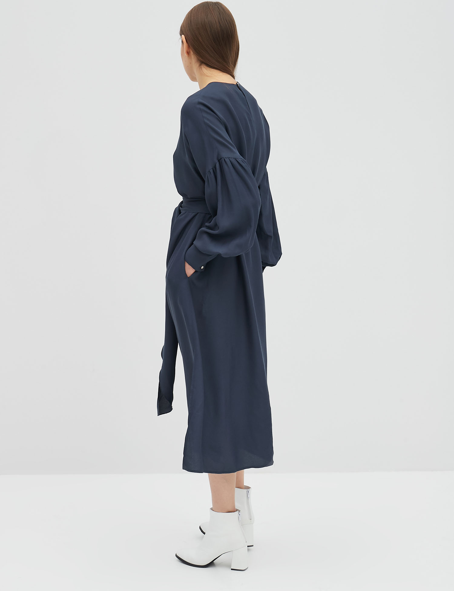 Картинка Темно-синя сукня з поясом