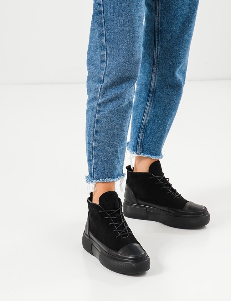 Картинка Жіночі чорні шкіряні черевики