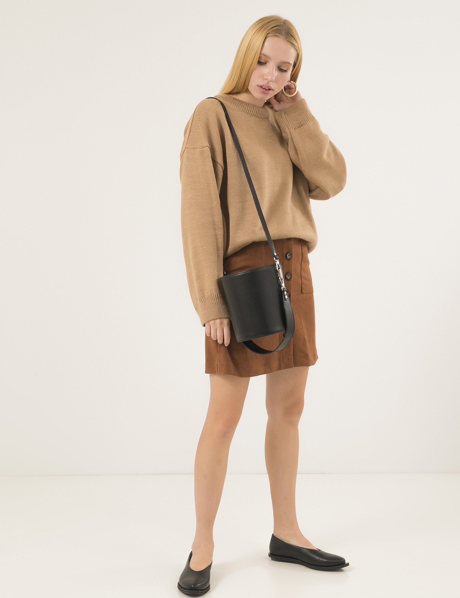 Картинка Жіночий бежевий светр