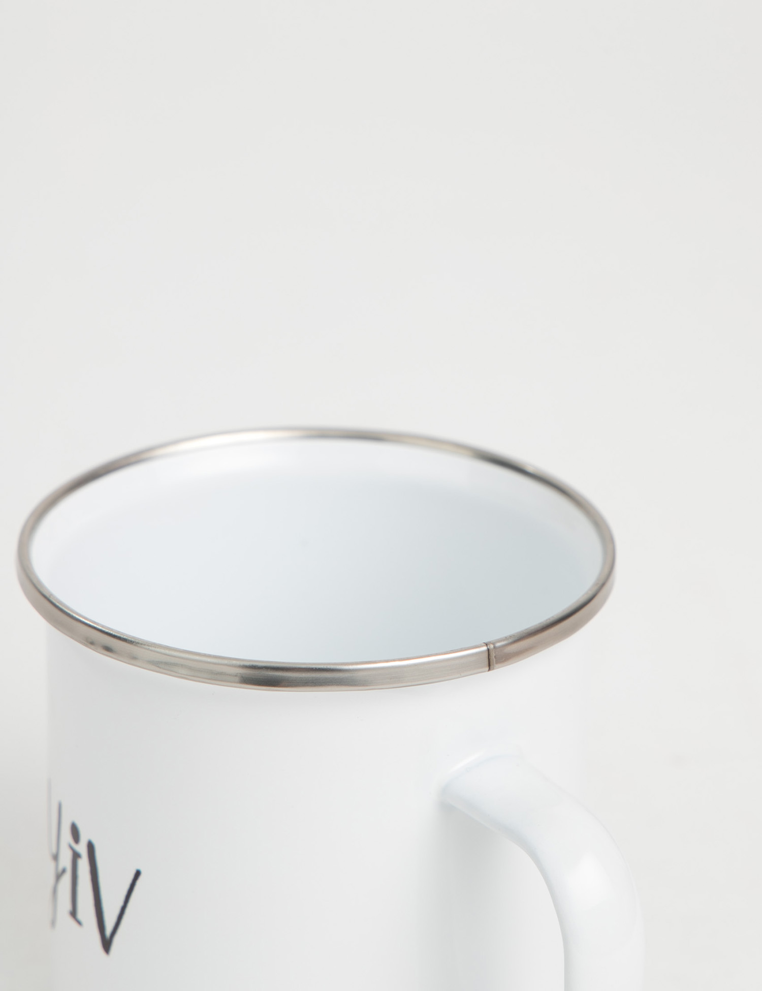 Картинка Біла металева чашка з принтом