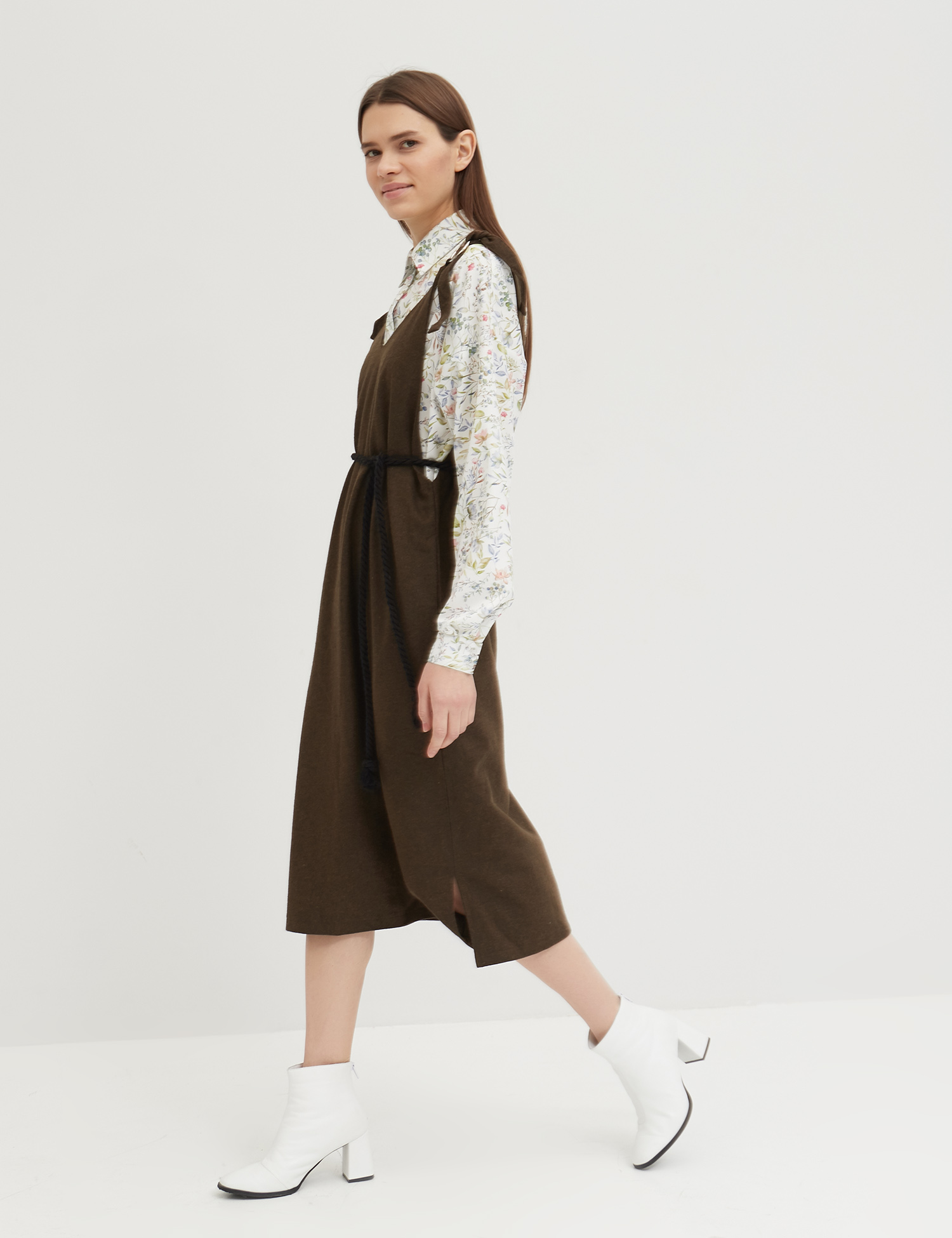 Картинка Зелений сарафан