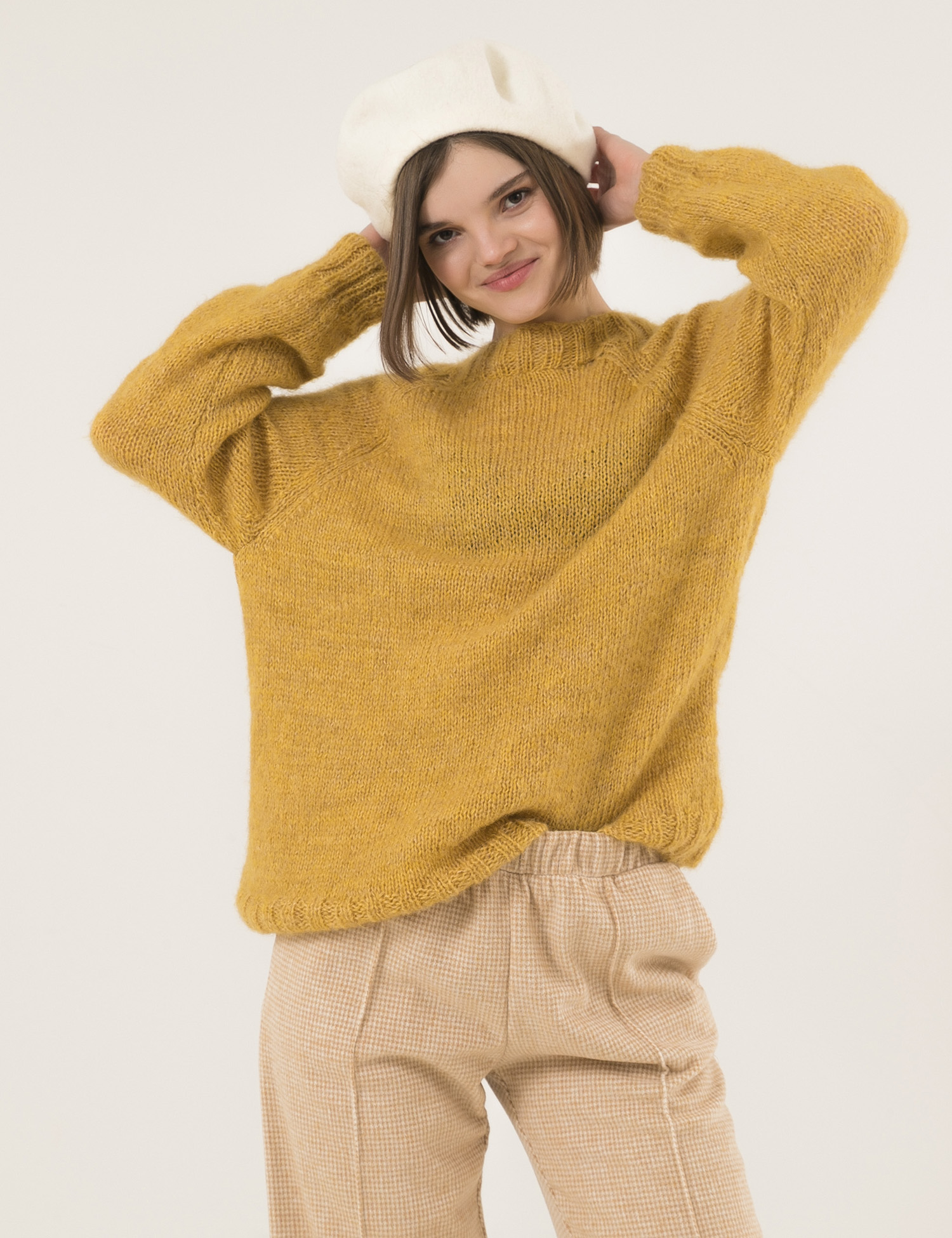 Картинка Жіночий жовтий в'язаний светр
